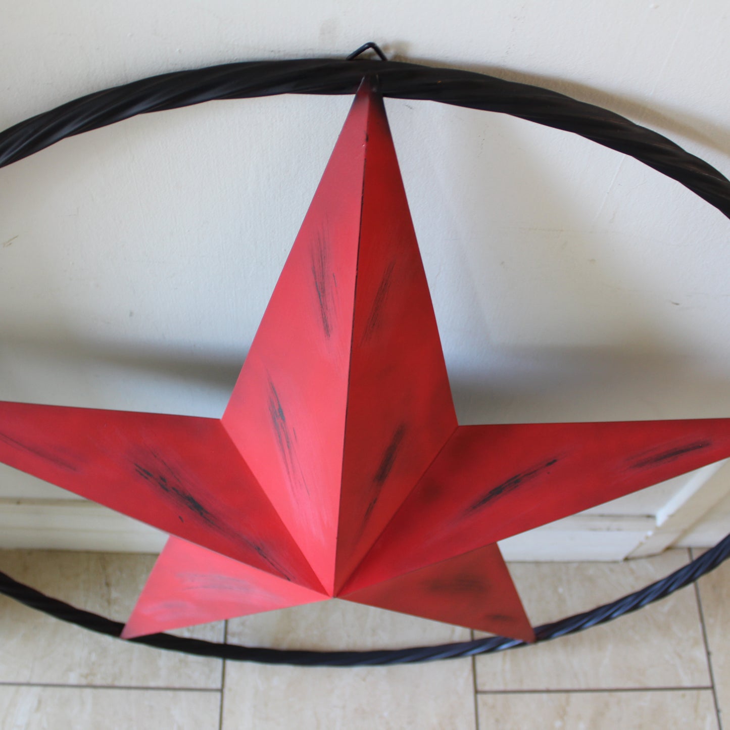 RED DISTRESSED STAR TWO TONE TEXTURE WITH BLACK RING METAL LONESTAR TWISTED ROPE RING WESTERN HOME DECOR HANDMADE NEW #EH10645