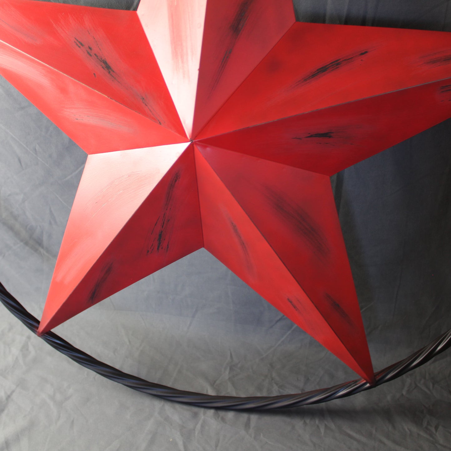 RED DISTRESSED STAR TWO TONE TEXTURE WITH BLACK RING METAL LONESTAR TWISTED ROPE RING WESTERN HOME DECOR HANDMADE NEW #EH10645