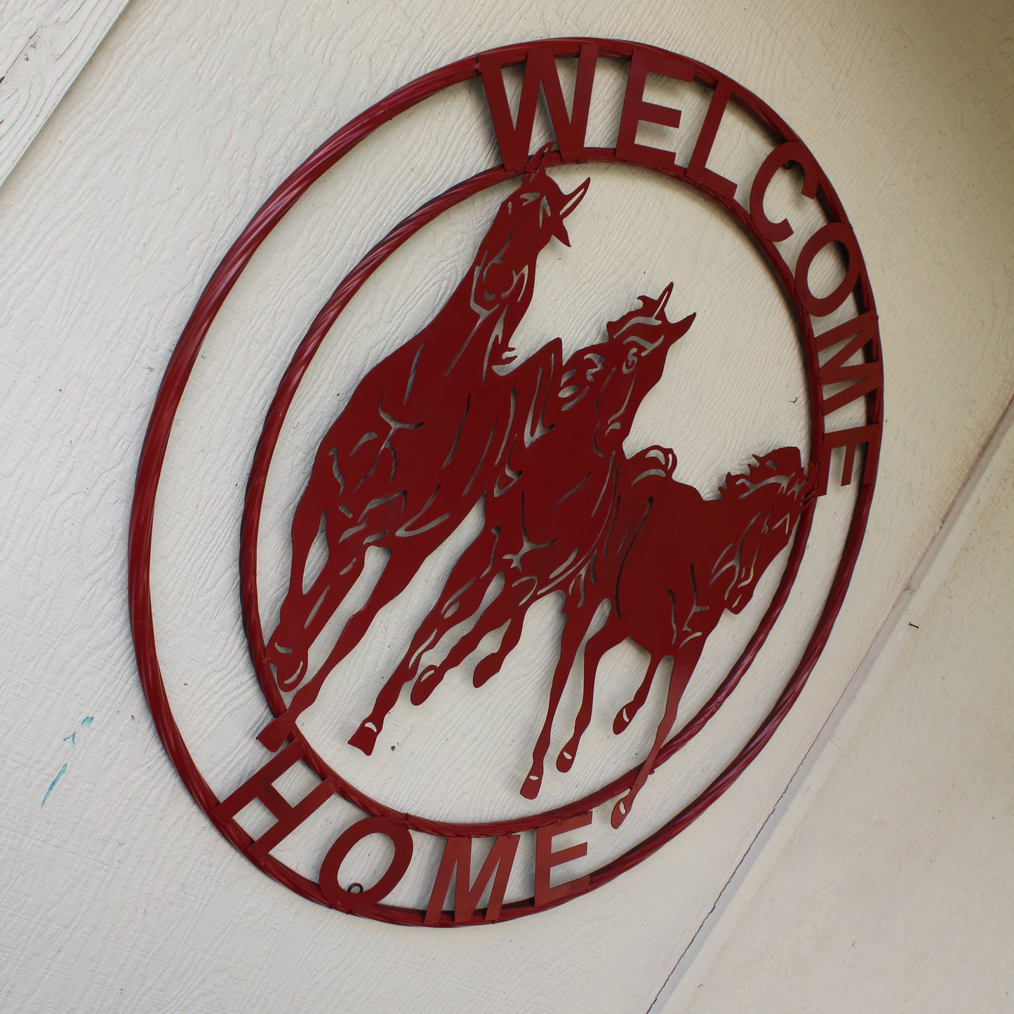 WELCOME RUNNING HORSES RUSTIC RED METAL WALL ART SIGN WESTERN HOME DECOR HANDMADE NEW #EH12719