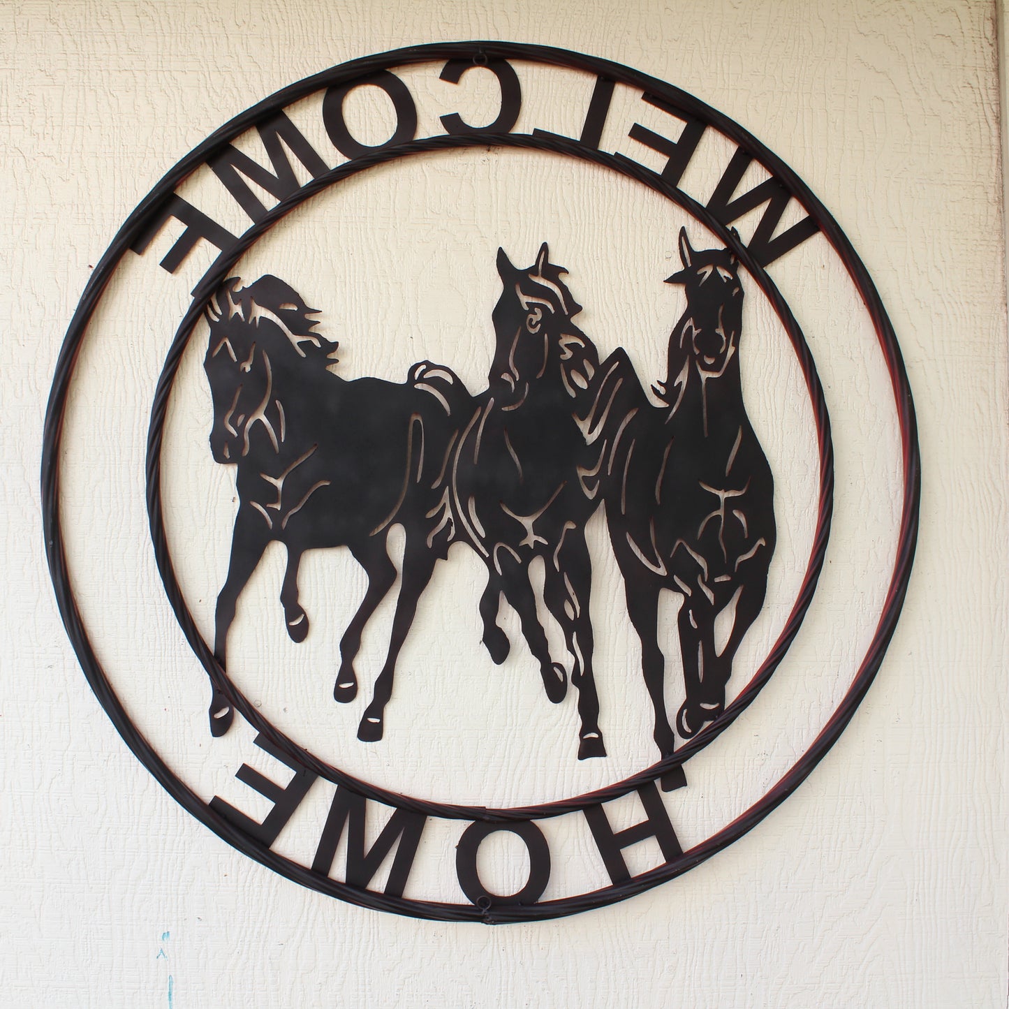 WELCOME RUNNING HORSES RUSTIC RED METAL WALL ART SIGN WESTERN HOME DECOR HANDMADE NEW #EH12719