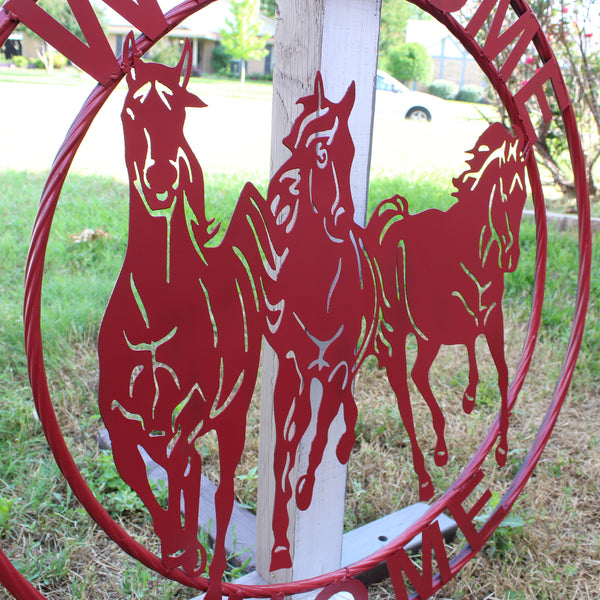 WELCOME RUNNING HORSES RUSTIC RED METAL WALL ART SIGN WESTERN HOME DECOR HANDMADE NEW #EH12719