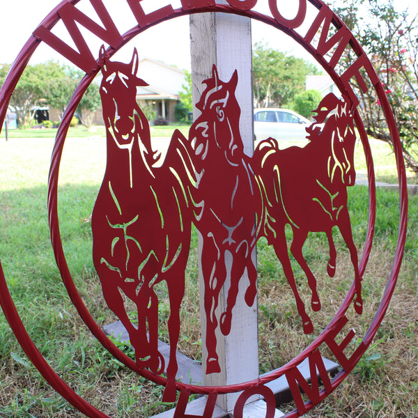 WELCOME RUNNING HORSES RUSTIC RED METAL WALL ART SIGN WESTERN HOME DECOR HANDMADE NEW #EH12719