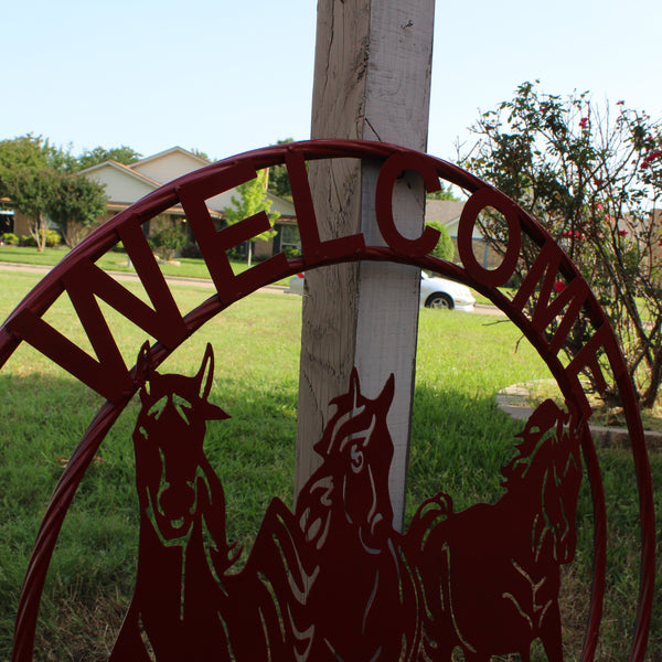 WELCOME RUNNING HORSES RUSTIC RED METAL WALL ART SIGN WESTERN HOME DECOR HANDMADE NEW #EH12719