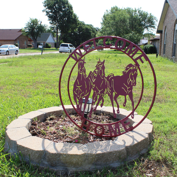 WELCOME RUNNING HORSES RUSTIC RED METAL WALL ART SIGN WESTERN HOME DECOR HANDMADE NEW #EH12719