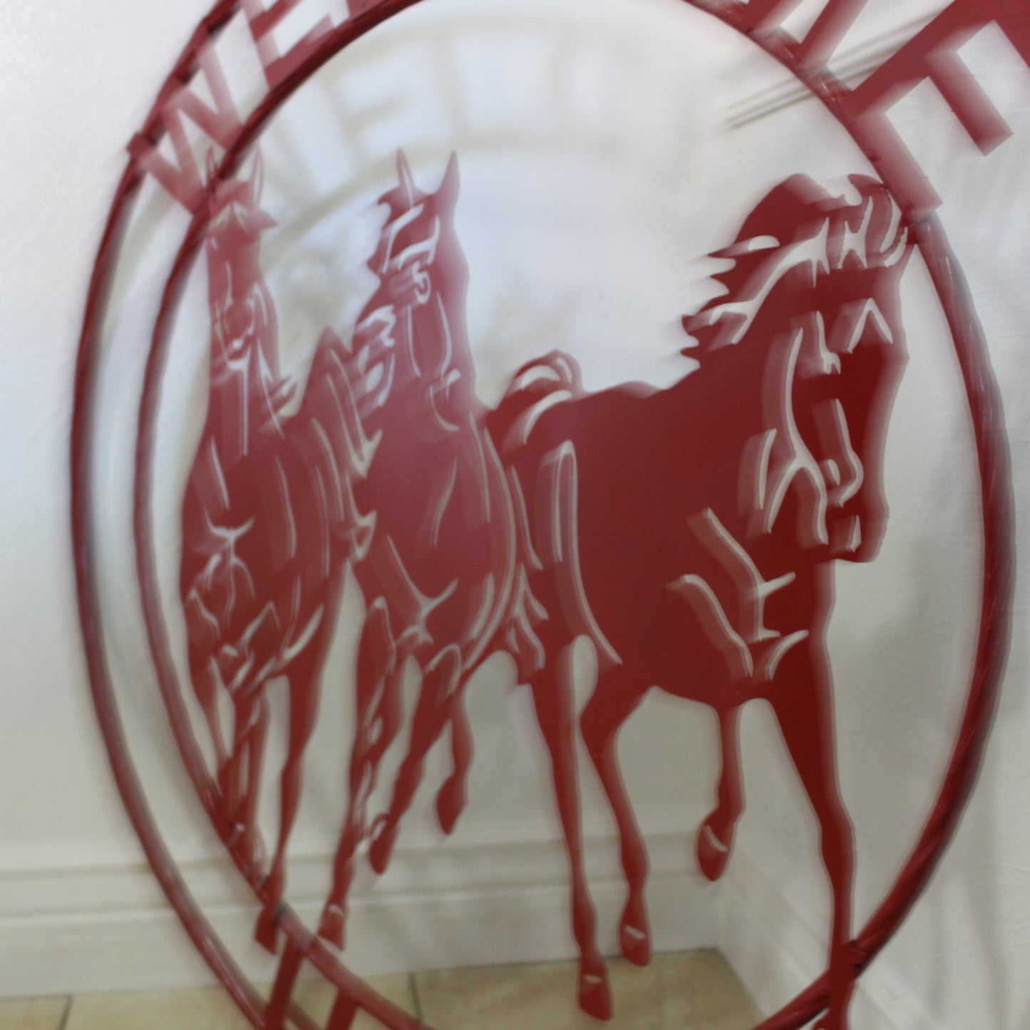 WELCOME RUNNING HORSES RUSTIC RED METAL WALL ART SIGN WESTERN HOME DECOR HANDMADE NEW #EH12719