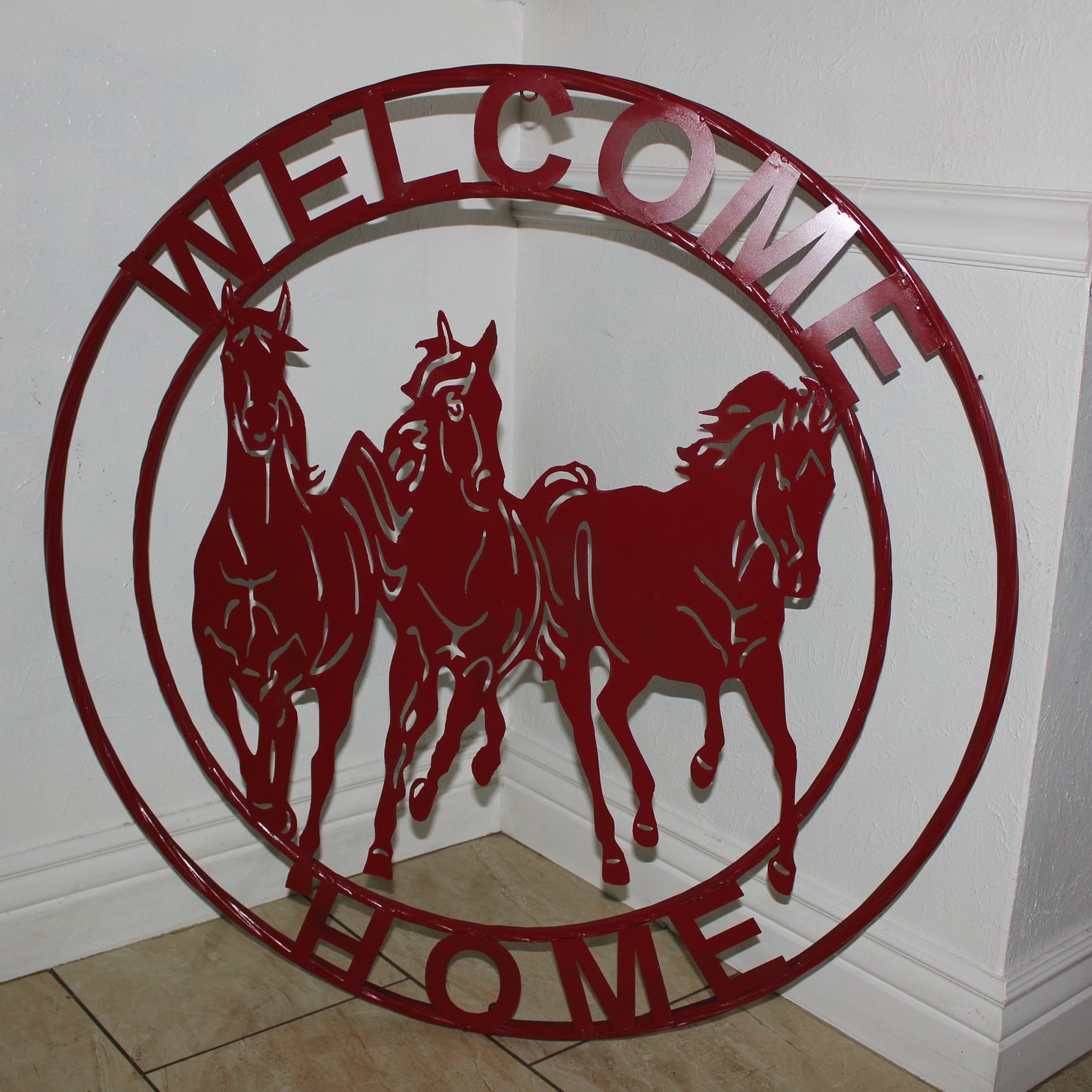 WELCOME RUNNING HORSES RUSTIC RED METAL WALL ART SIGN WESTERN HOME DECOR HANDMADE NEW #EH12719