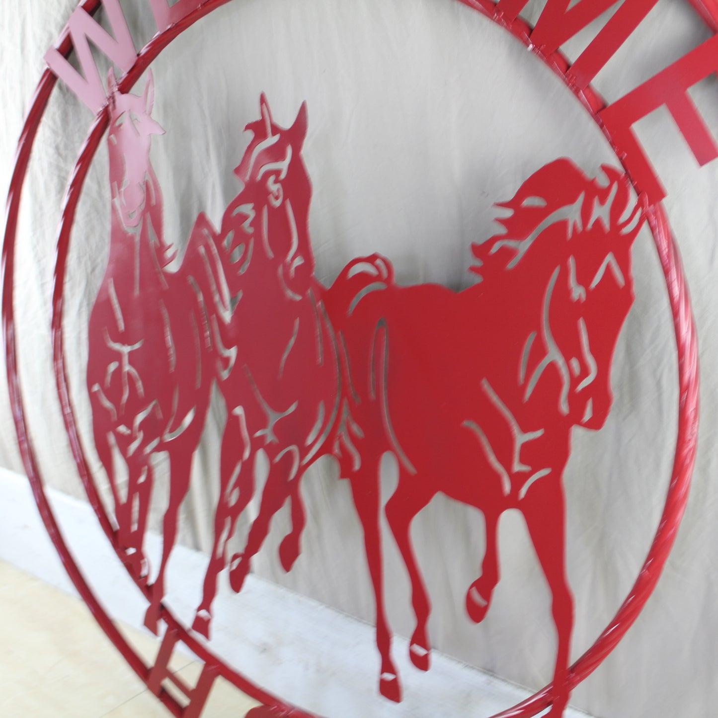 WELCOME RUNNING HORSES RUSTIC RED METAL WALL ART SIGN WESTERN HOME DECOR HANDMADE NEW #EH12719