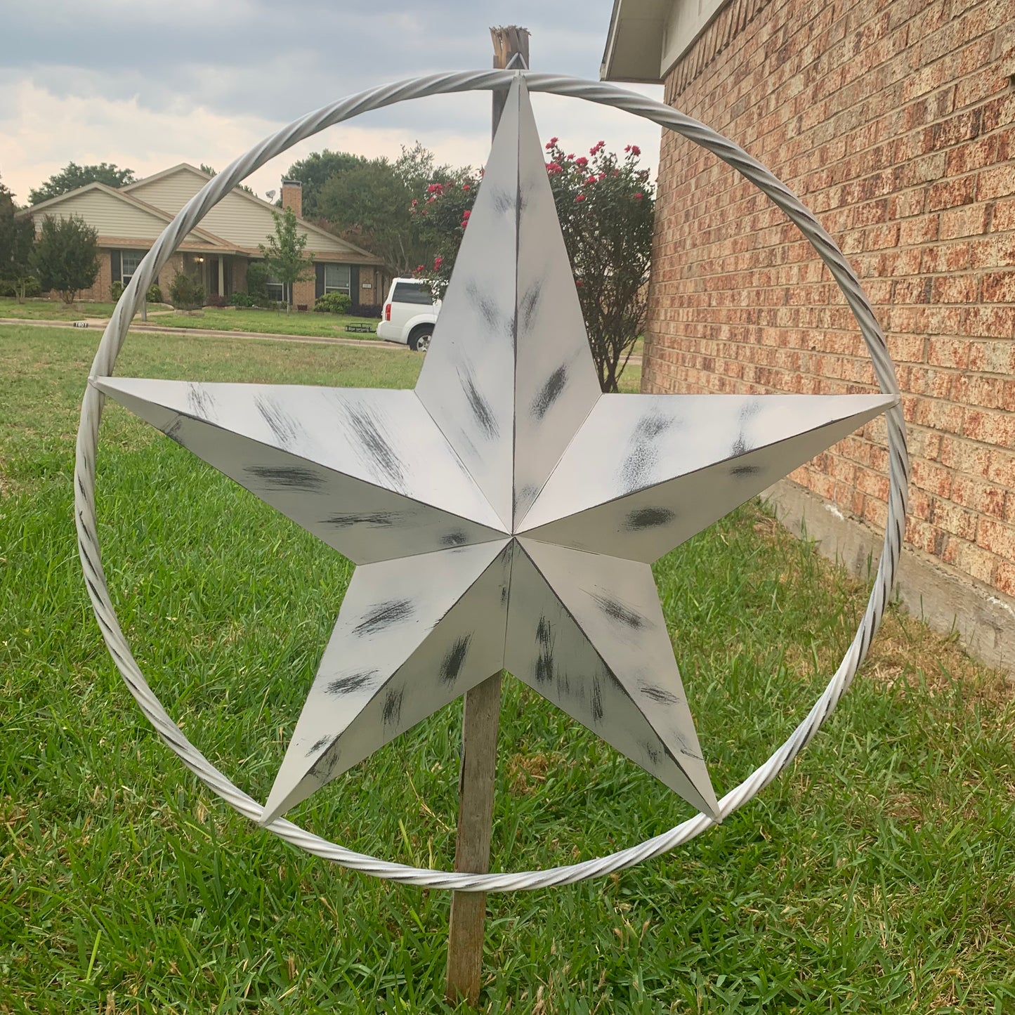 WHITE DISTRESSED STAR STYLE# 1 RUSTIC BARN LONE STAR ROPE RING METAL WALL ART