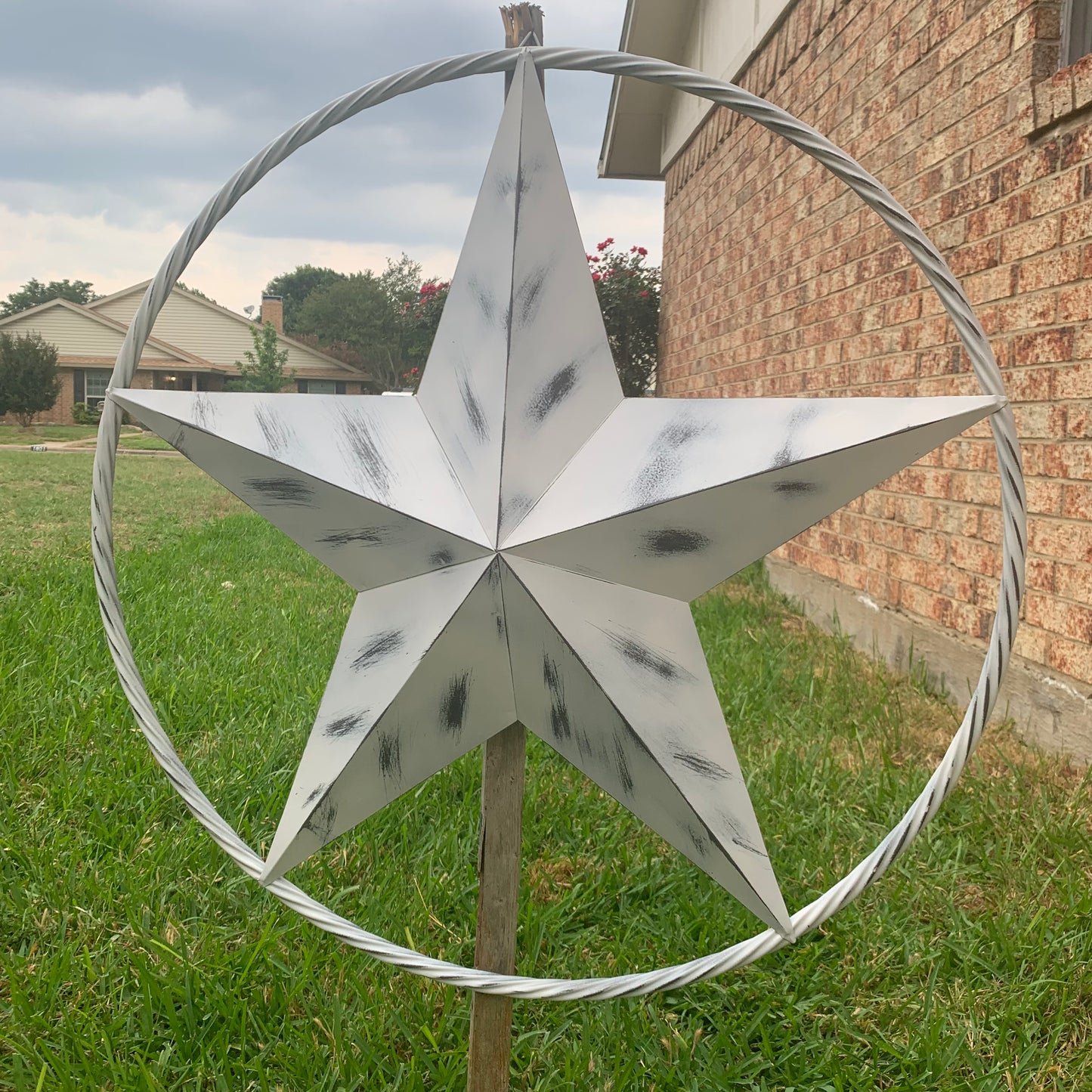 WHITE DISTRESSED STAR STYLE# 1 RUSTIC BARN LONE STAR ROPE RING METAL WALL ART