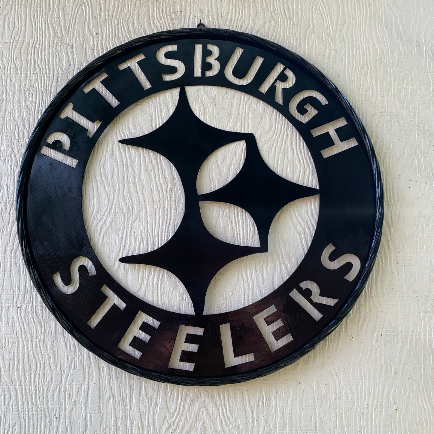 PITTSBURGH BLACK METAL DISC CUSTOM VINTAGE CRAFT TEAM SPORTS SIGN HANDMADE