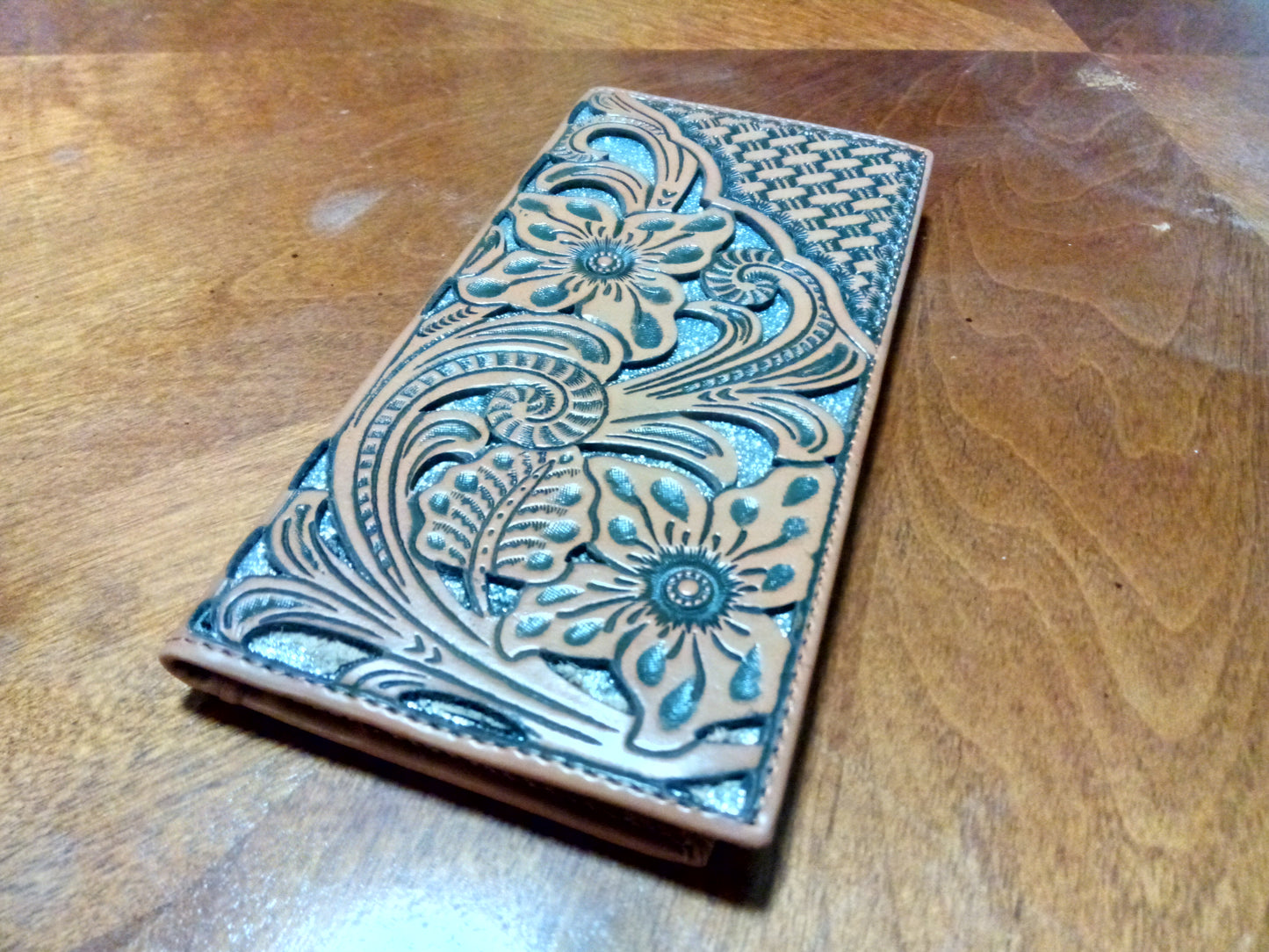 WESTERN CHECKBOOK BI FOLD WOMEN'S WALLET & MEN'S WALLET GENUINE LEATHER TAN/SILVER FRONT FLORAL EMBOSSED