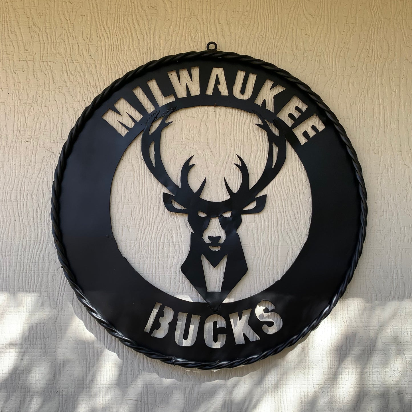 24" MILWAUKEE BUCKS BLACK METAL WIDE BAND DISC STYLE METAL CUSTOM VINTAGE CRAFT TEAM SPORTS SIGN HANDMADE