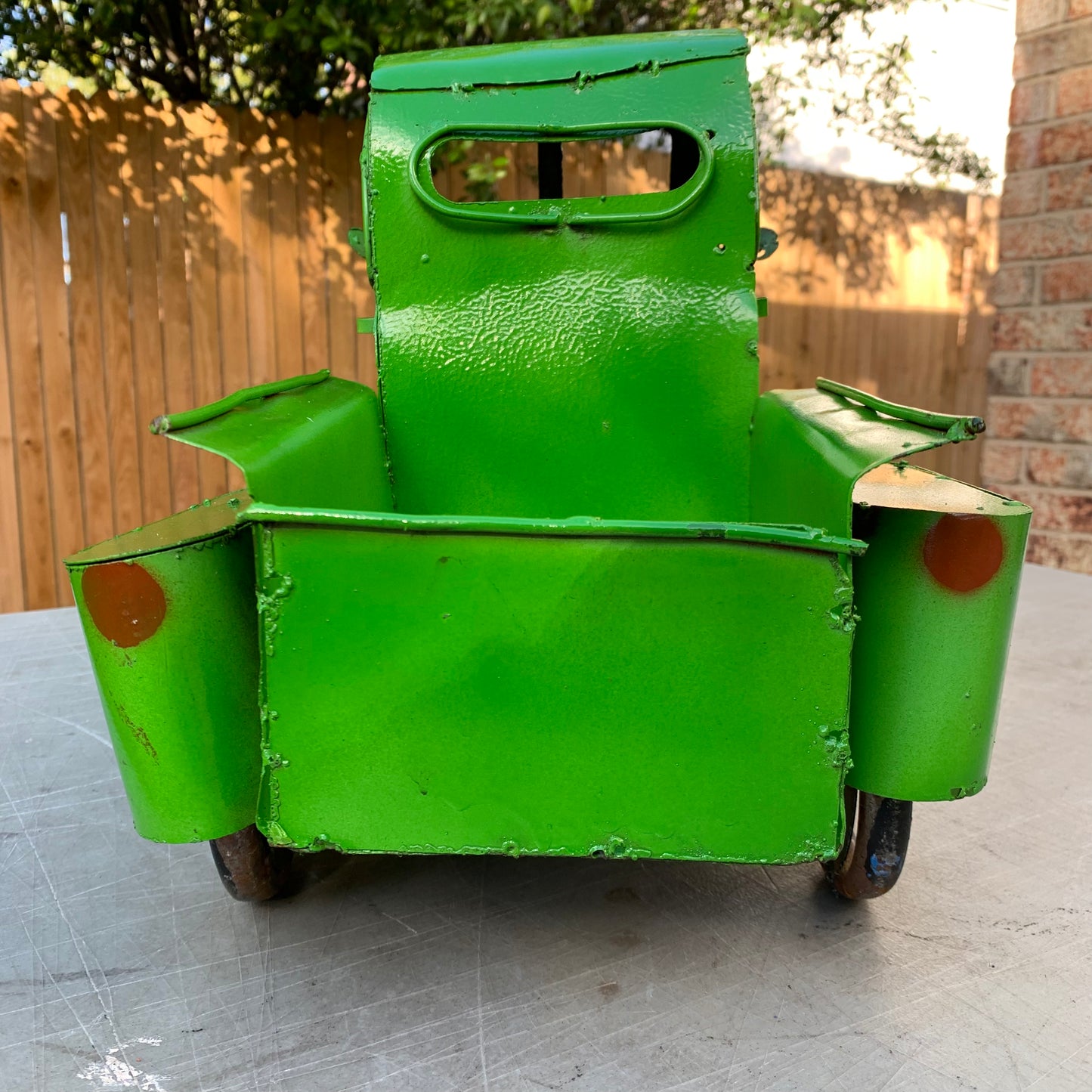 GARDEN GREEN 20" PICKUP TRUCK METAL ART GARDEN FIGURINE OUTDOOR & INDOOR GARDEN WESTERN HOME DECOR HANDMADE NEW SIZE 20"L x 10"W x 12" H #EH12523
