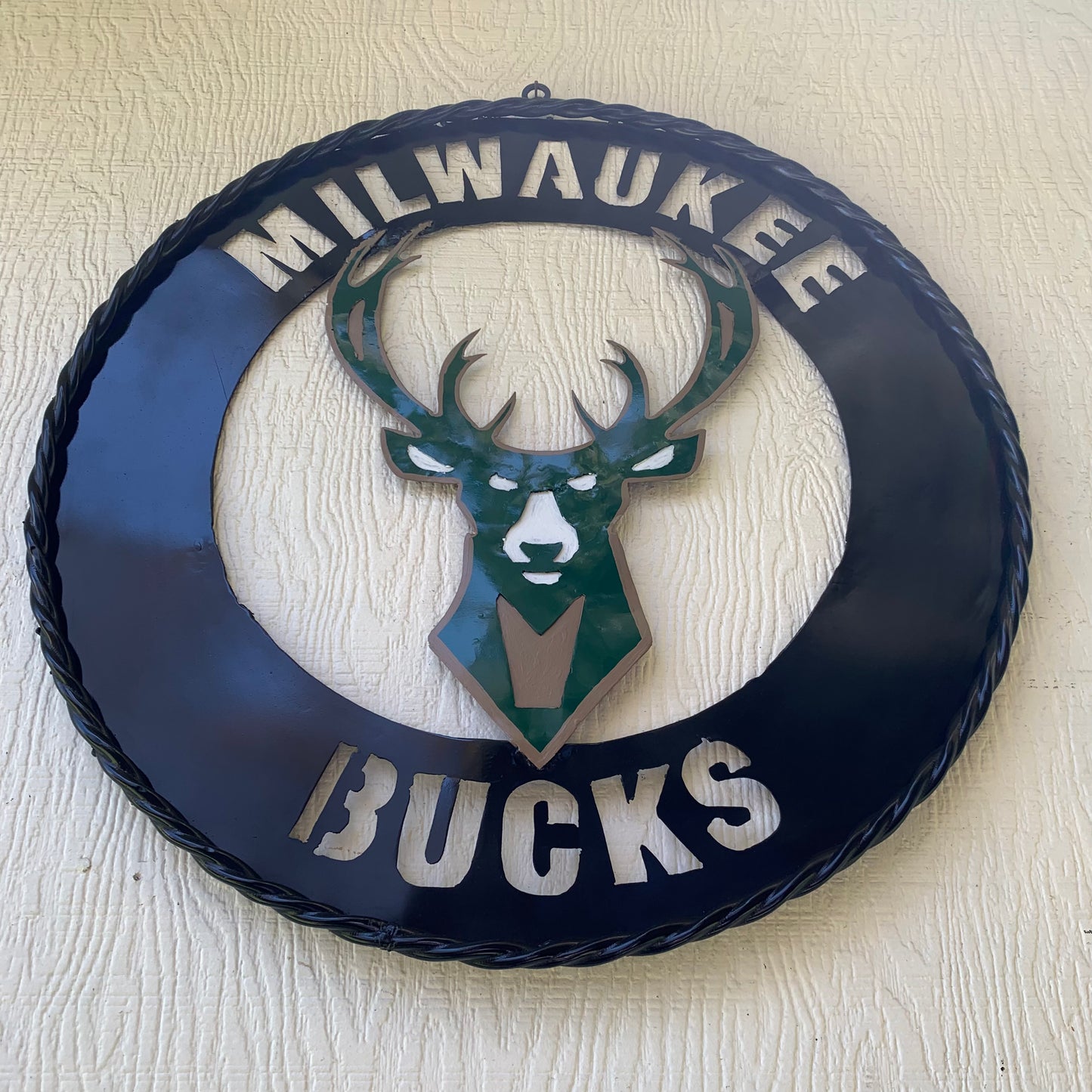 24" MILWAUKEE BUCKS WIDE BAND DISC STYLE METAL CUSTOM VINTAGE CRAFT TEAM SPORTS SIGN HANDMADE
