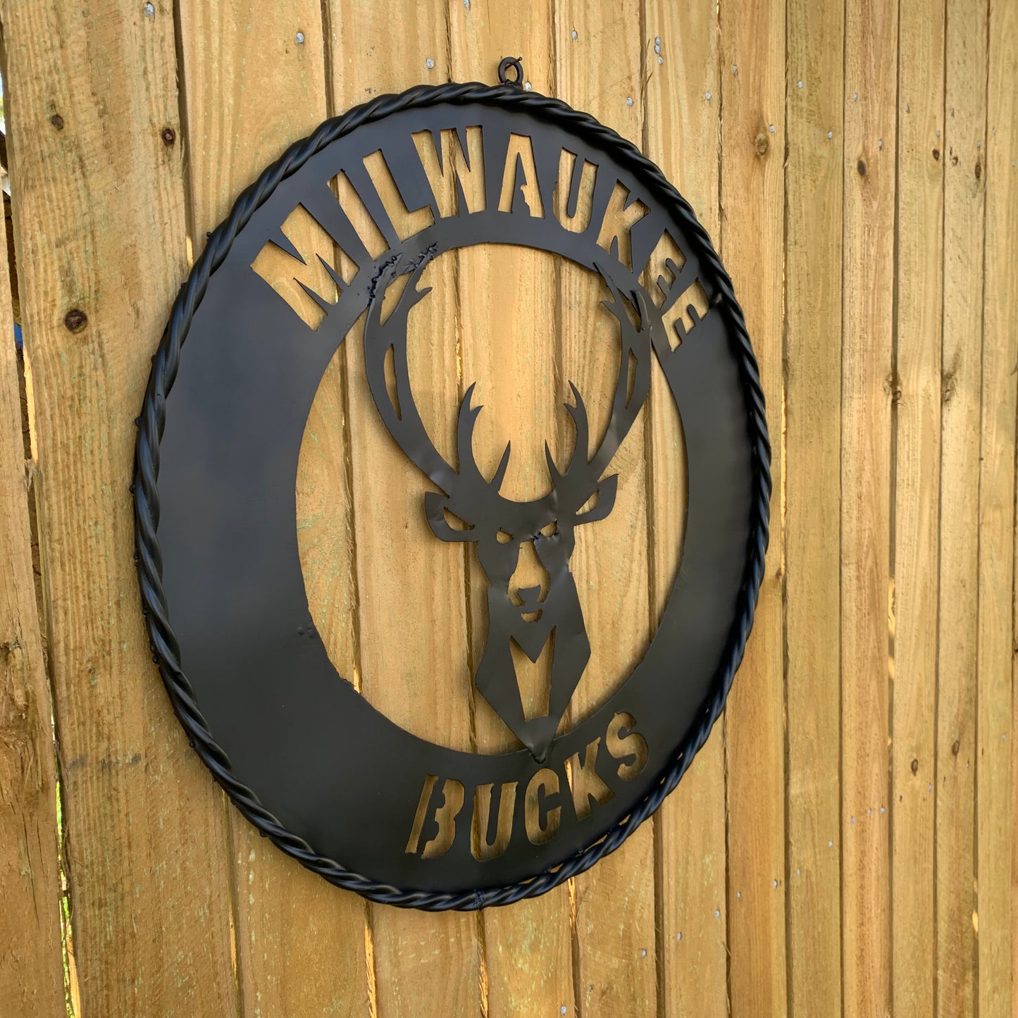 24" MILWAUKEE BUCKS BLACK METAL WIDE BAND DISC STYLE METAL CUSTOM VINTAGE CRAFT TEAM SPORTS SIGN HANDMADE