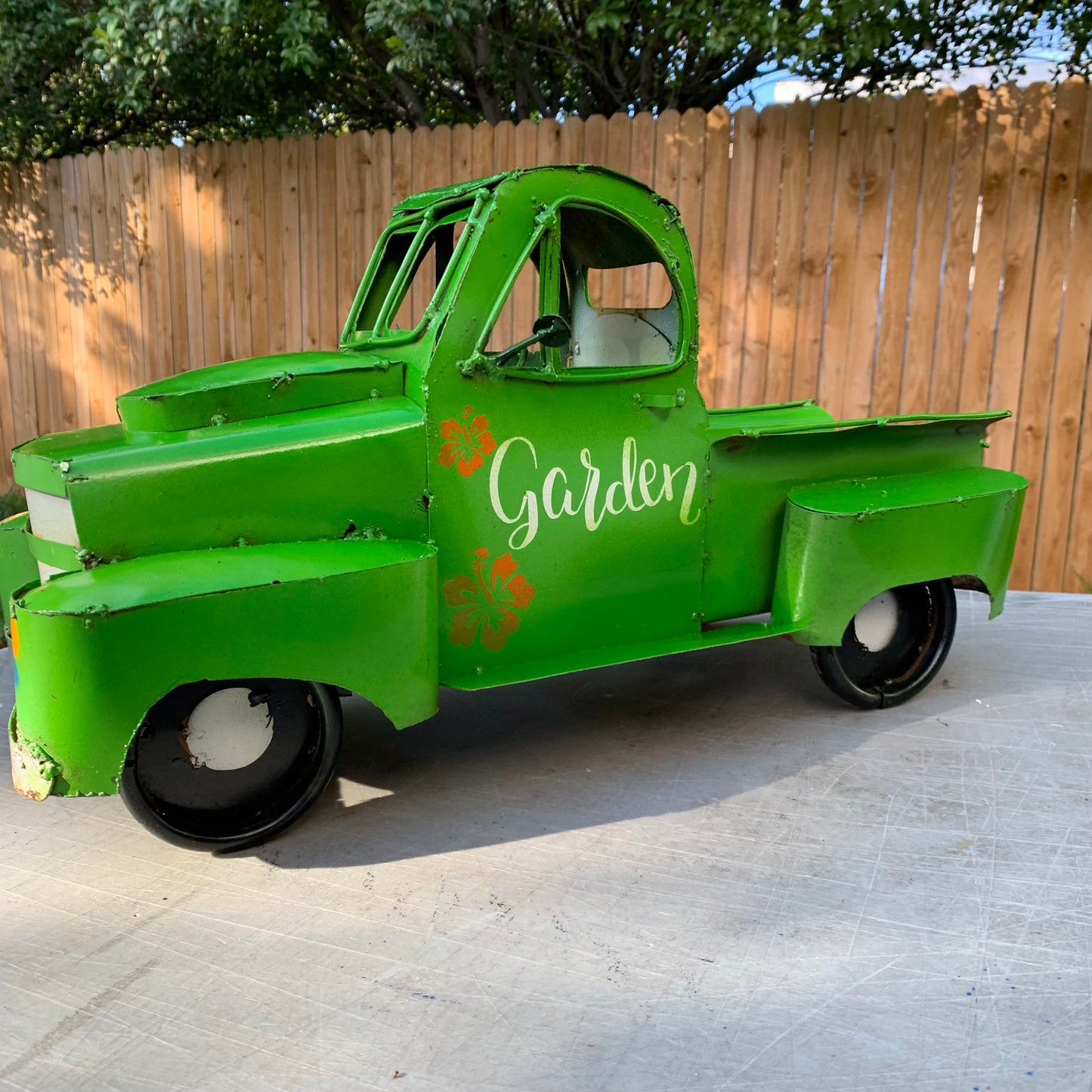 GARDEN GREEN 20" PICKUP TRUCK METAL ART GARDEN FIGURINE OUTDOOR & INDOOR GARDEN WESTERN HOME DECOR HANDMADE NEW SIZE 20"L x 10"W x 12" H #EH12523