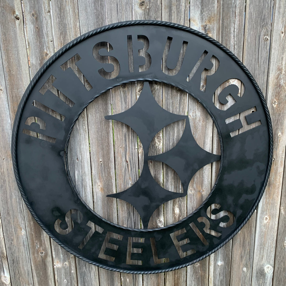 PITTSBURGH BLACK METAL DISC CUSTOM VINTAGE CRAFT TEAM SPORTS SIGN HANDMADE