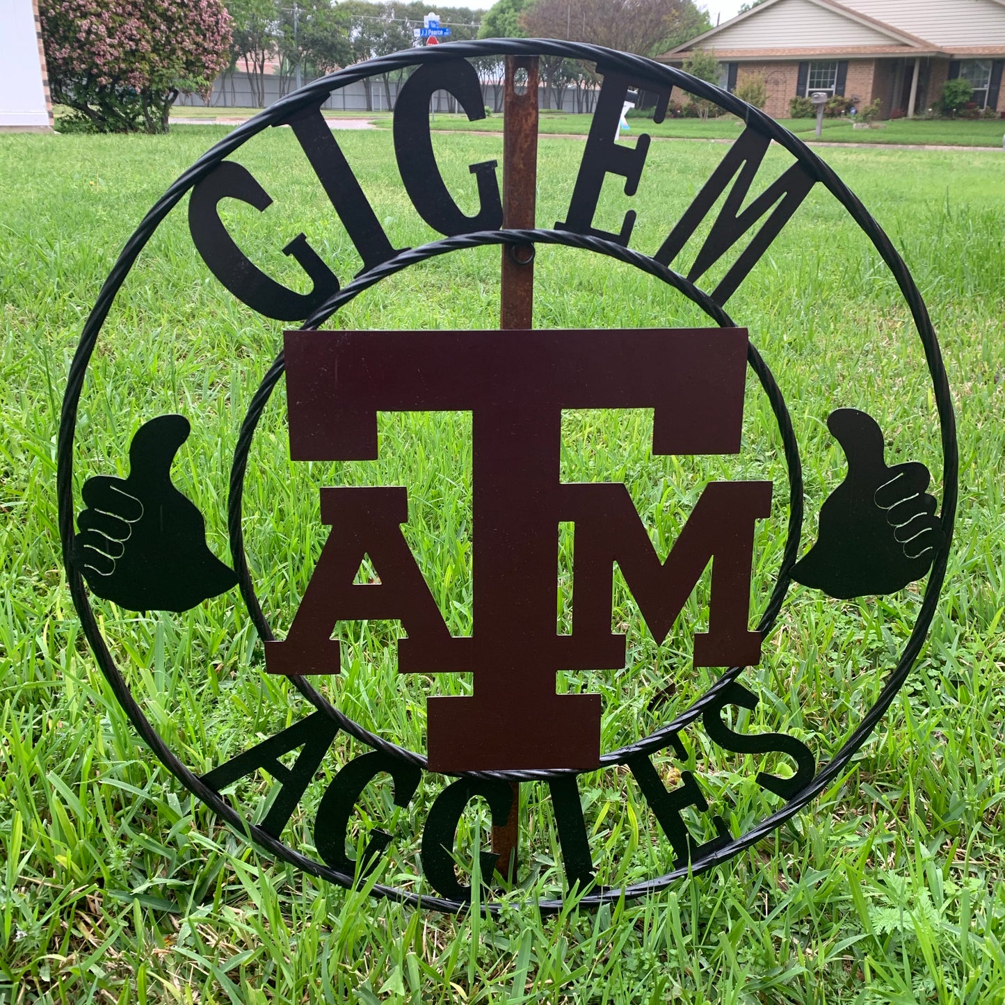 TEXAS A&M, GIGEM AGGIES THUMBS UP METAL CUSTOM VINTAGE CRAFT TEAM SIGN HANDMADE