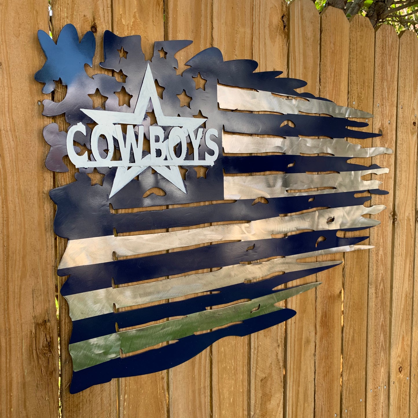 DALLAS COWBOYS METAL TATTERED FLAG NAVY BLUE, WHITE & SILVER CUSTOM VINTAGE CRAFT TEAM SIGN HANDMADE USA #EH11991