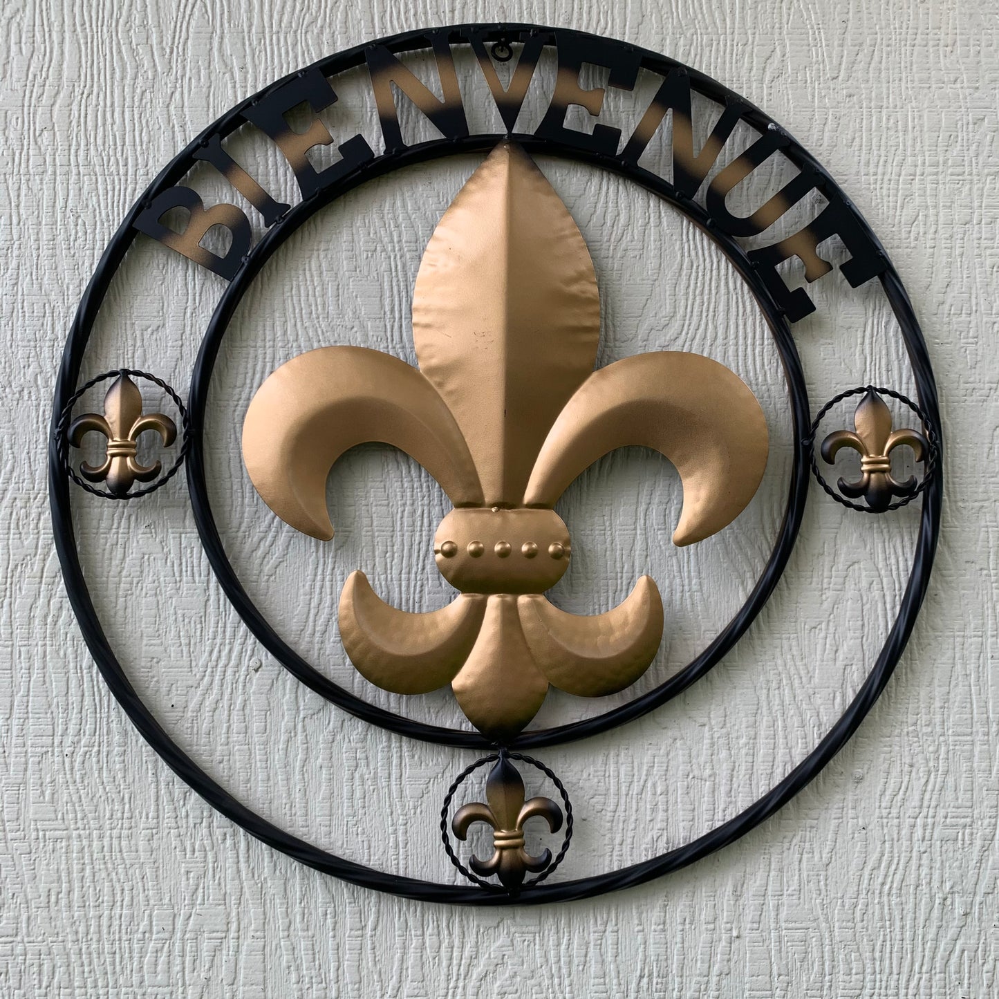 BIENVENUE FLEUR DE LIS METAL WALL ART WESTERN HOME DECOR RUSTIC GOLD & BLACK NEW #EH10258