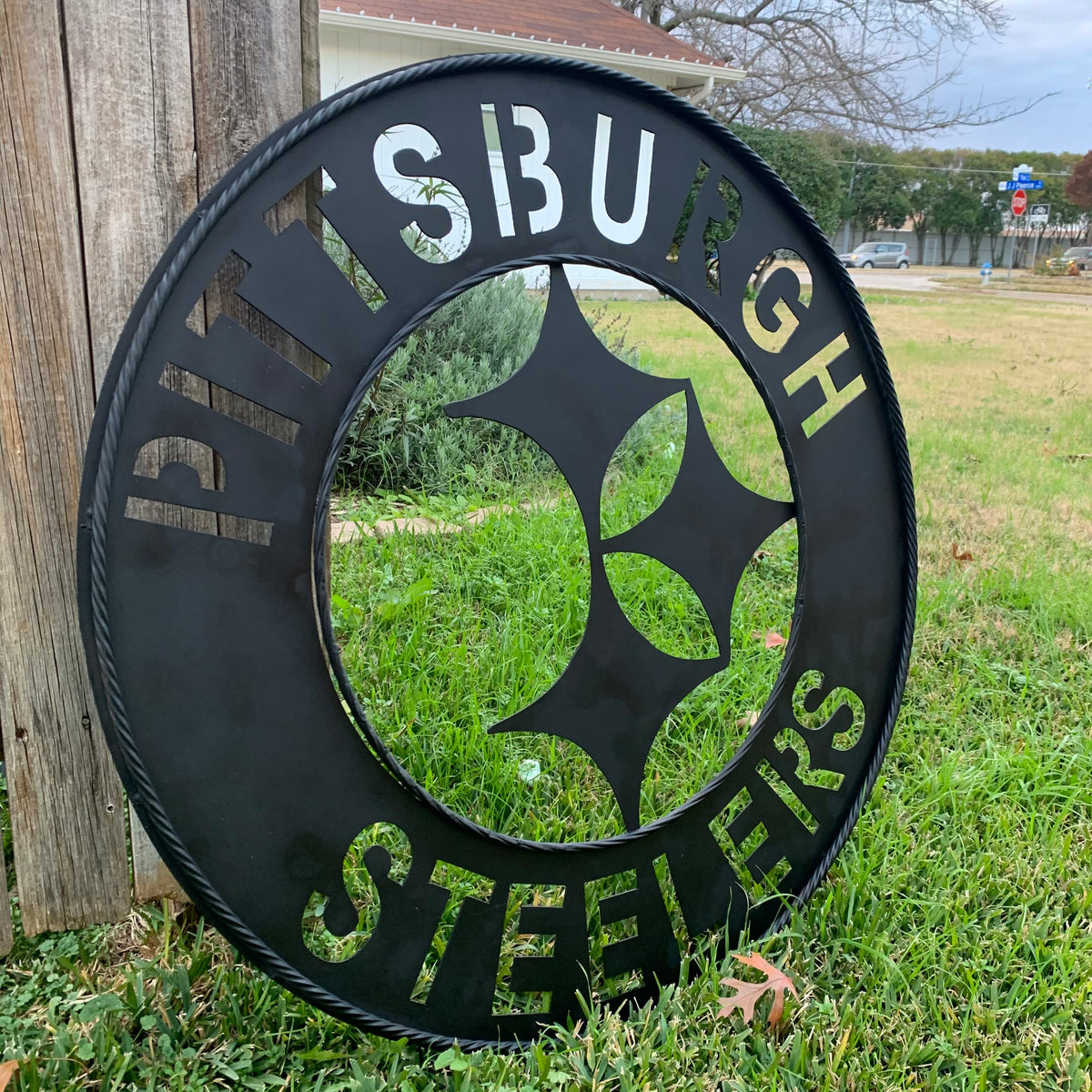 PITTSBURGH BLACK METAL DISC CUSTOM VINTAGE CRAFT TEAM SPORTS SIGN HANDMADE