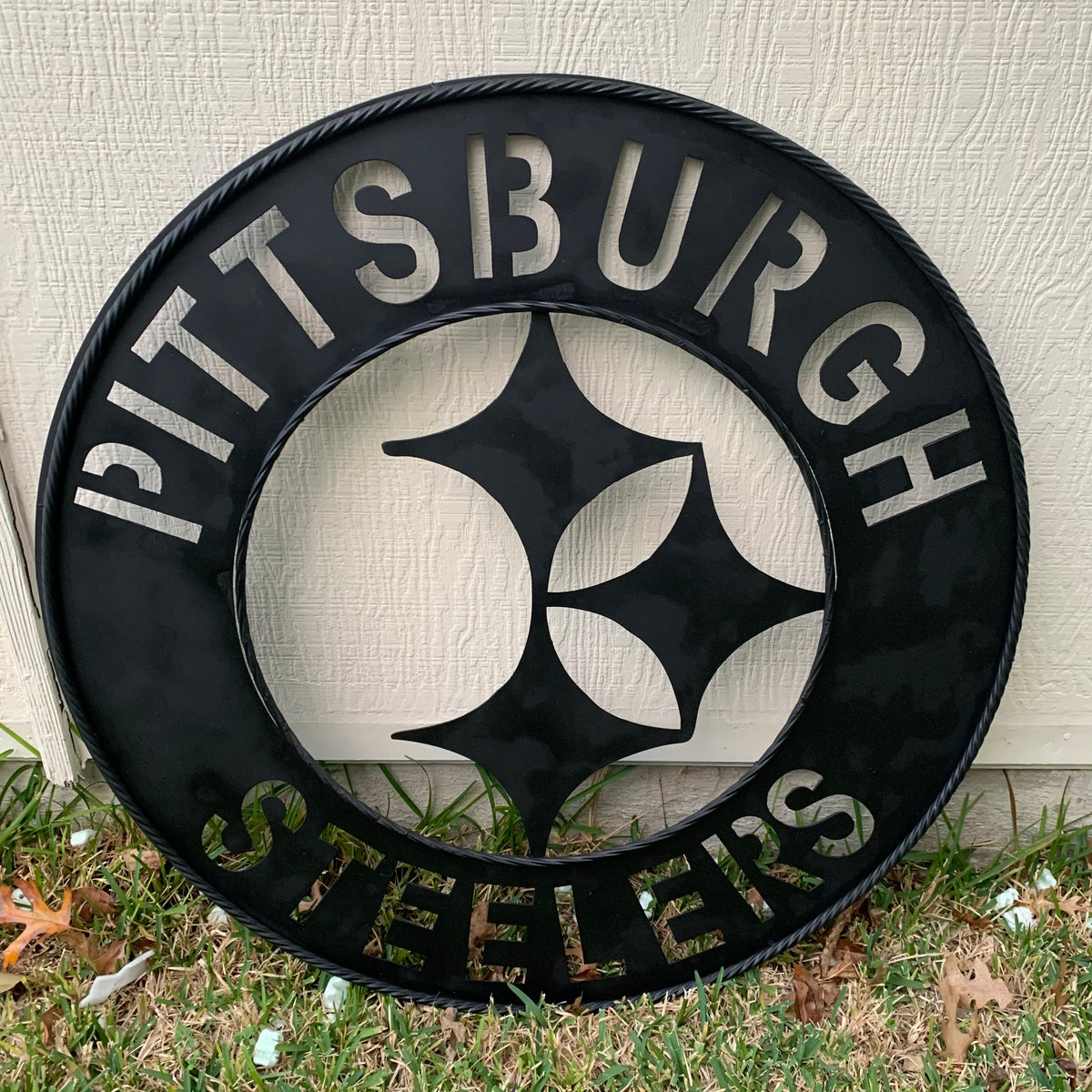 PITTSBURGH BLACK METAL DISC CUSTOM VINTAGE CRAFT TEAM SPORTS SIGN HANDMADE