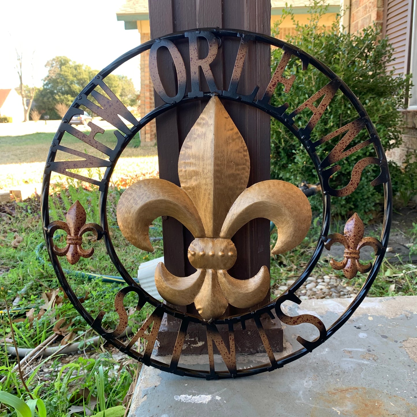 NEW ORLEANS SAINTS METAL SIGN WALL ART WESTERN HOME DECOR GOLD & BLACK HANDMADE #EH10272
