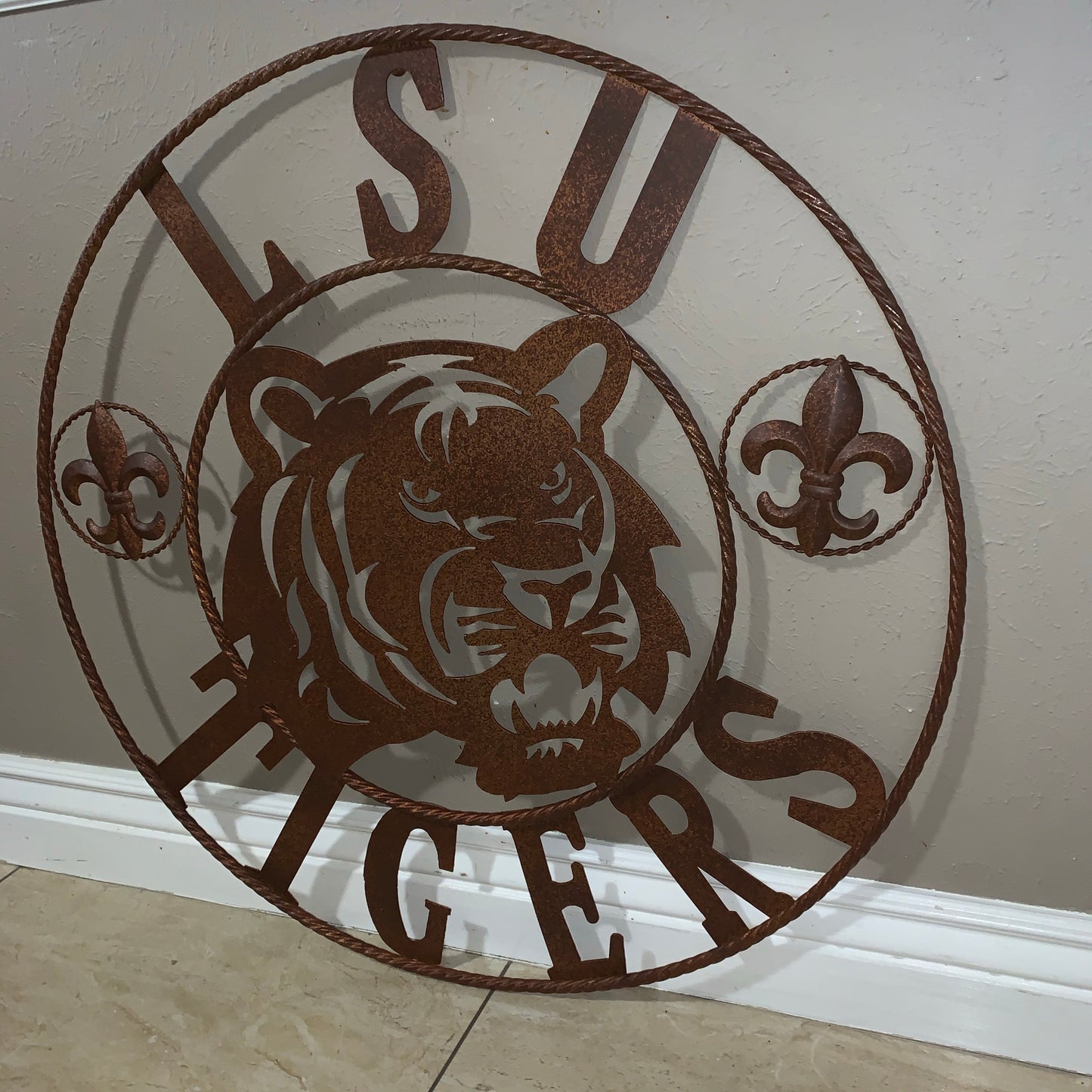 LSU TIGERS METAL CUSTOM VINTAGE CRAFT ART SIGN  WESTERN HOME DECOR 12,18",24",32",36"