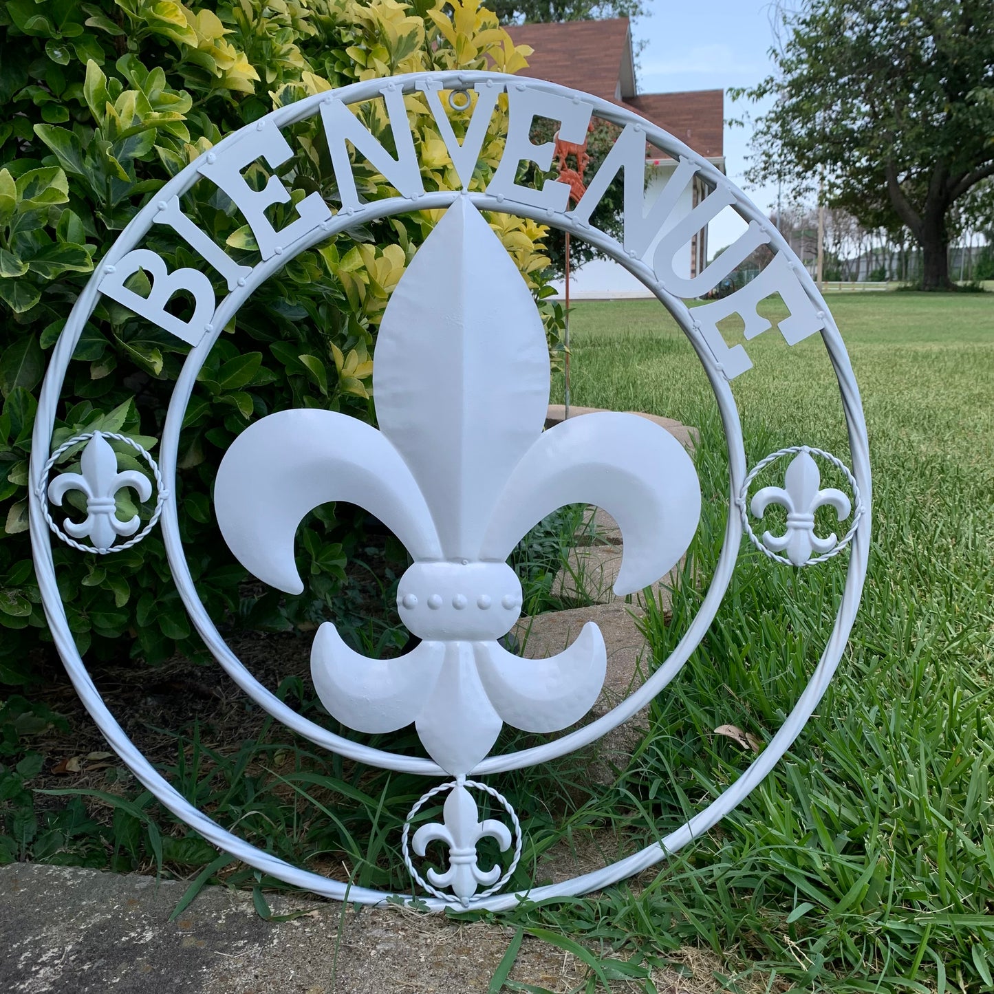 24", 32" GLOSS WHITE FLEUR DE LIS BIENVENUE METAL WALL ART WESTERN HOME DECOR