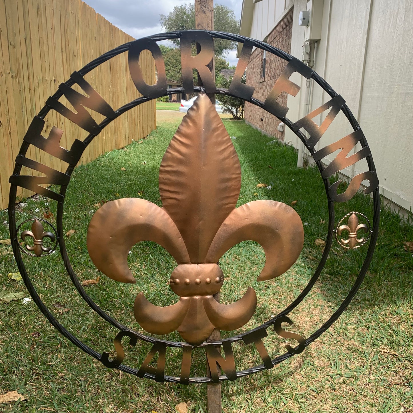 NEW ORLEANS SAINTS METAL SIGN WALL ART WESTERN HOME DECOR GOLD & BLACK HANDMADE #EH10272