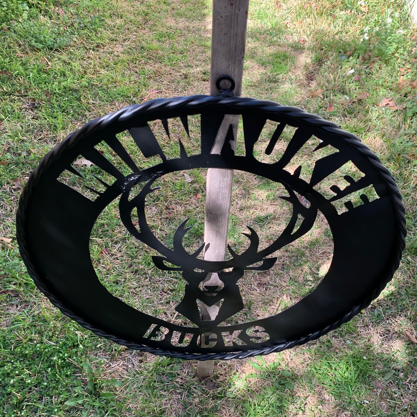 24" MILWAUKEE BUCKS BLACK METAL WIDE BAND DISC STYLE METAL CUSTOM VINTAGE CRAFT TEAM SPORTS SIGN HANDMADE