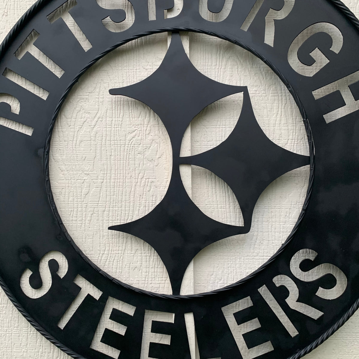 PITTSBURGH BLACK METAL DISC CUSTOM VINTAGE CRAFT TEAM SPORTS SIGN HANDMADE