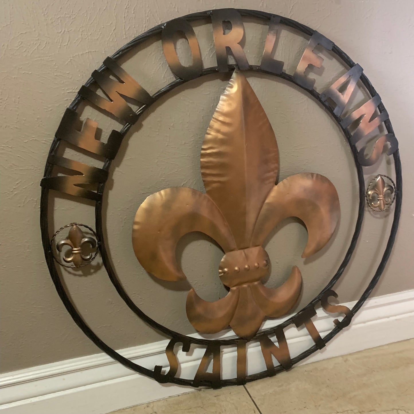 NEW ORLEANS SAINTS METAL SIGN WALL ART WESTERN HOME DECOR GOLD & BLACK HANDMADE #EH10272