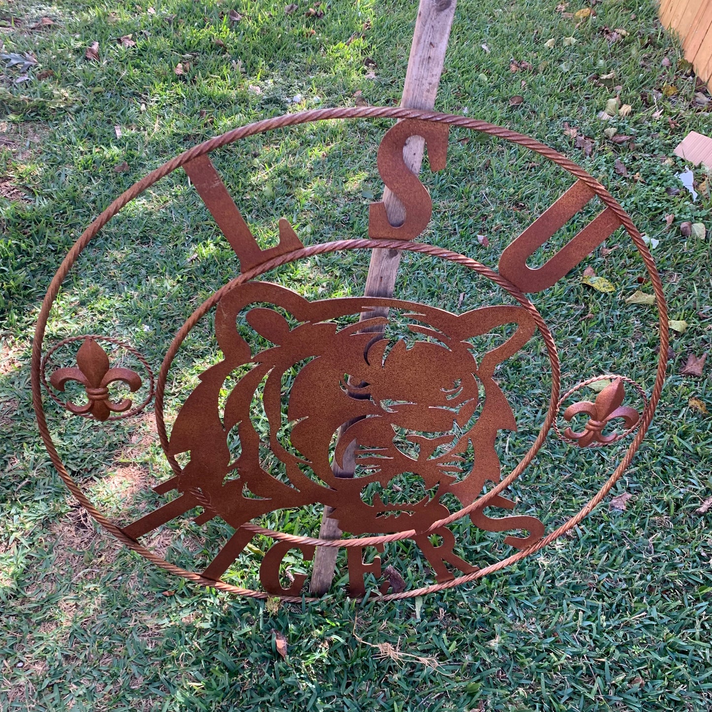 LSU TIGERS METAL CUSTOM VINTAGE CRAFT ART SIGN  WESTERN HOME DECOR 12,18",24",32",36"