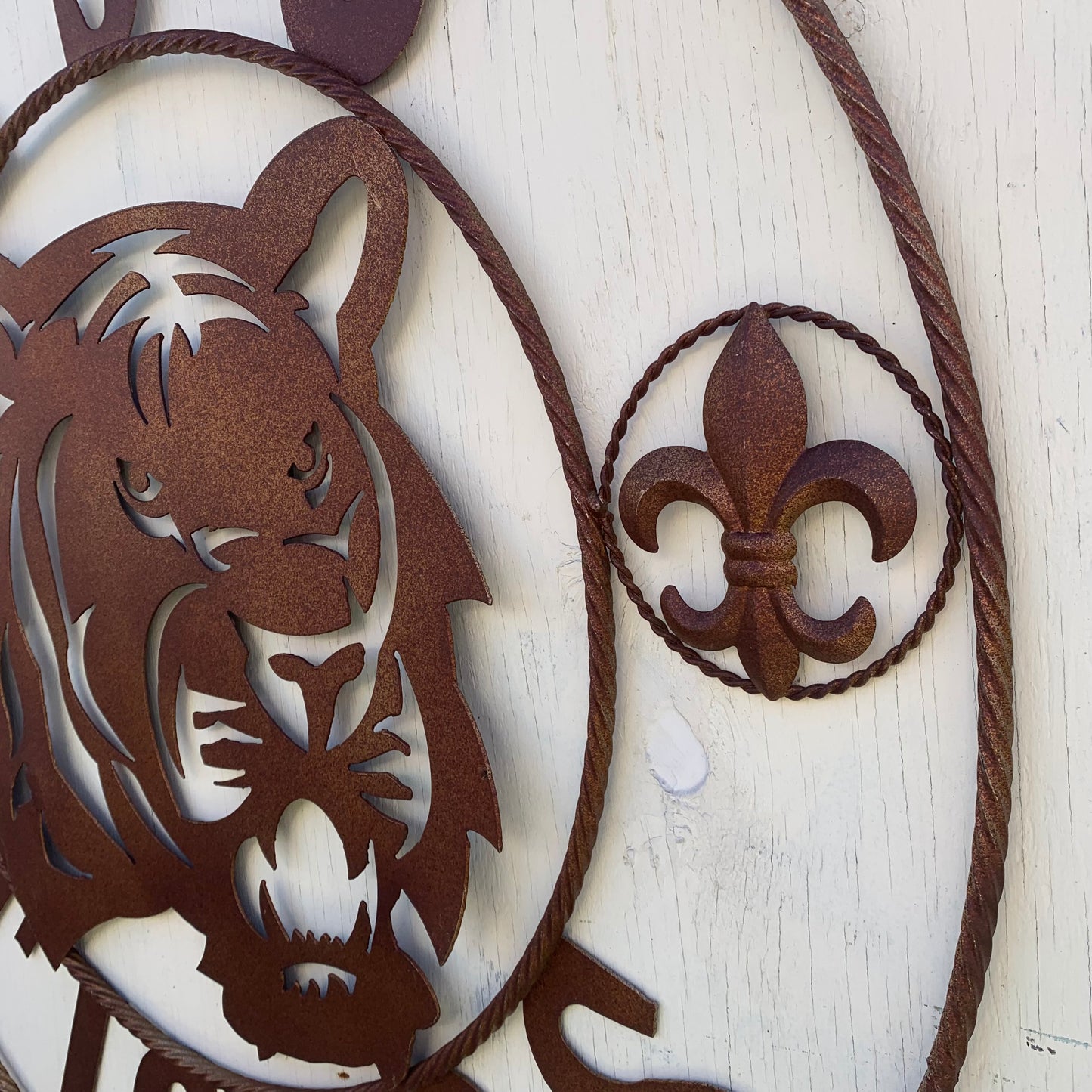 LSU TIGERS METAL CUSTOM VINTAGE CRAFT ART SIGN  WESTERN HOME DECOR 12,18",24",32",36"