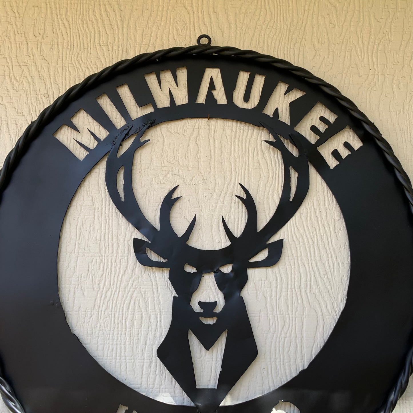 24" MILWAUKEE BUCKS BLACK METAL WIDE BAND DISC STYLE METAL CUSTOM VINTAGE CRAFT TEAM SPORTS SIGN HANDMADE