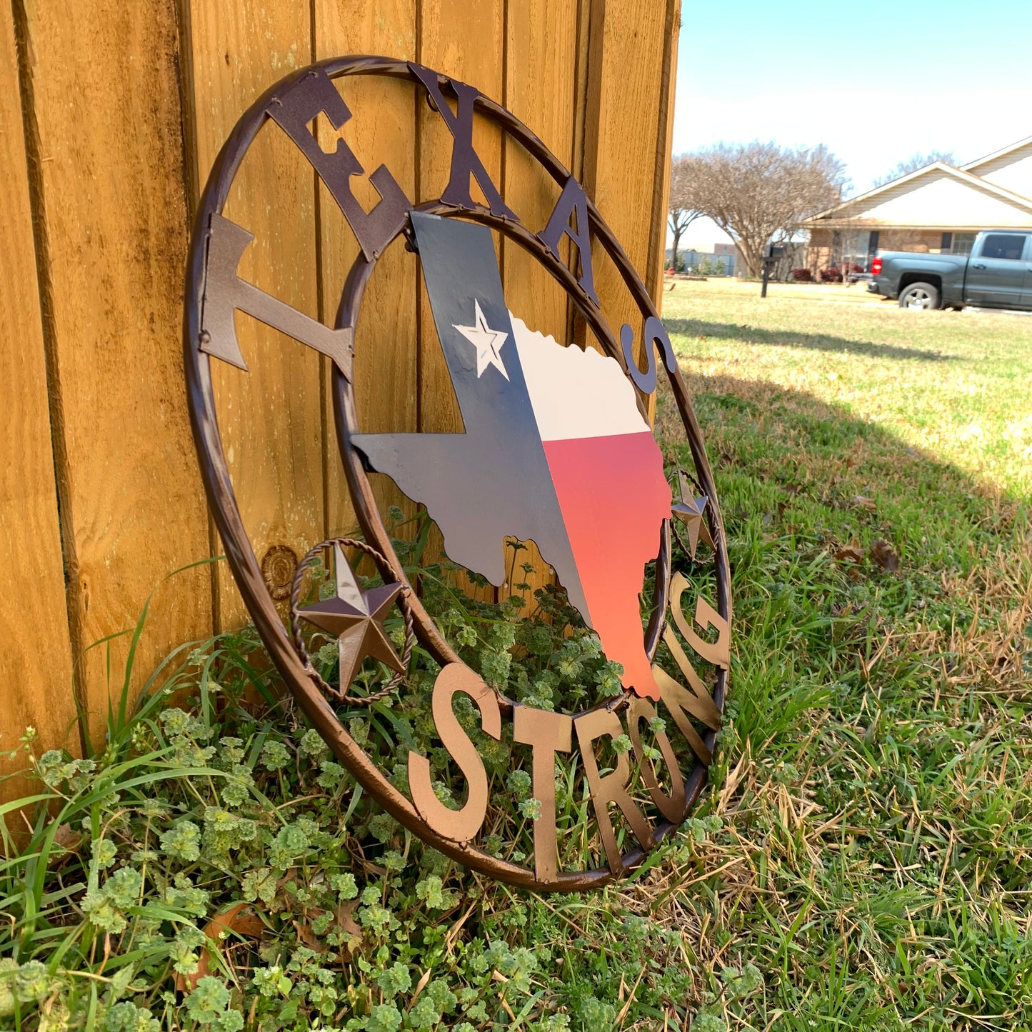 TEXAS STRONG SIGN METAL WALL ART WESTERN HOME DECOR RED WHITE BLUE WITH BRONZE RING HANDMADE #EH13212