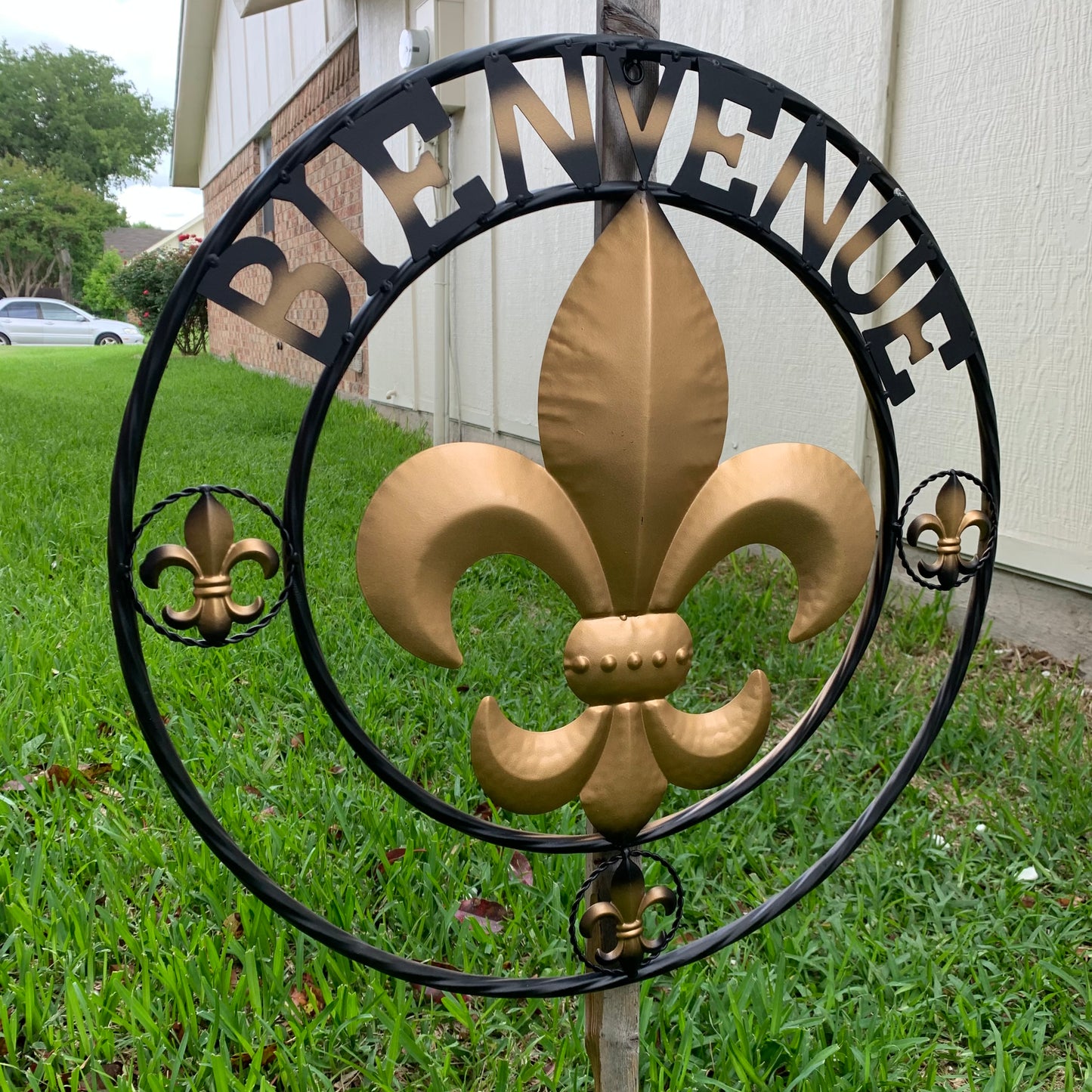 BIENVENUE FLEUR DE LIS METAL WALL ART WESTERN HOME DECOR RUSTIC GOLD & BLACK NEW #EH10258