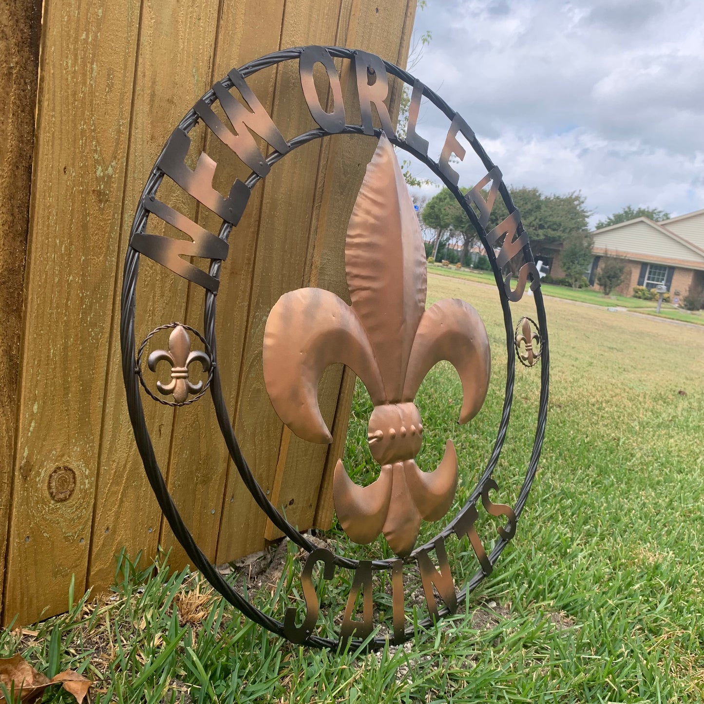 NEW ORLEANS SAINTS METAL SIGN WALL ART WESTERN HOME DECOR GOLD & BLACK HANDMADE #EH10272