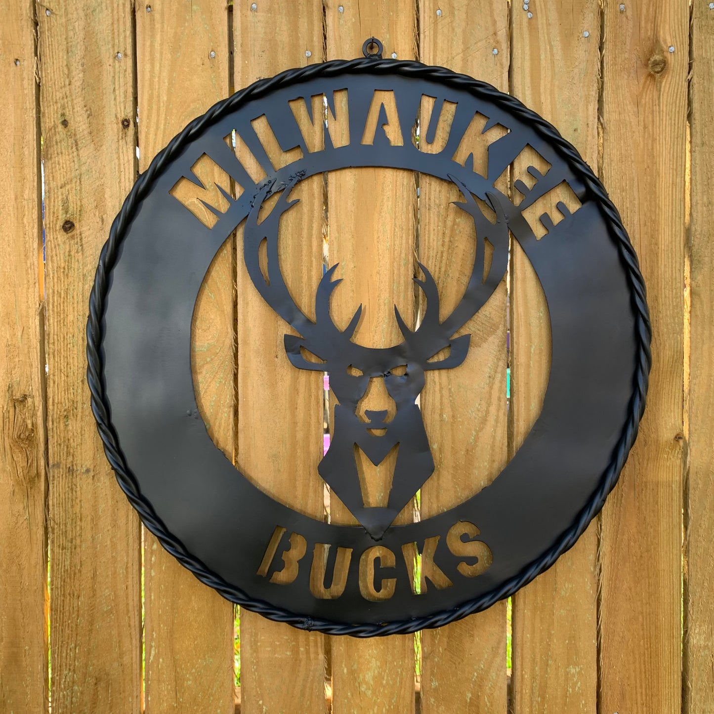 24" MILWAUKEE BUCKS BLACK METAL WIDE BAND DISC STYLE METAL CUSTOM VINTAGE CRAFT TEAM SPORTS SIGN HANDMADE