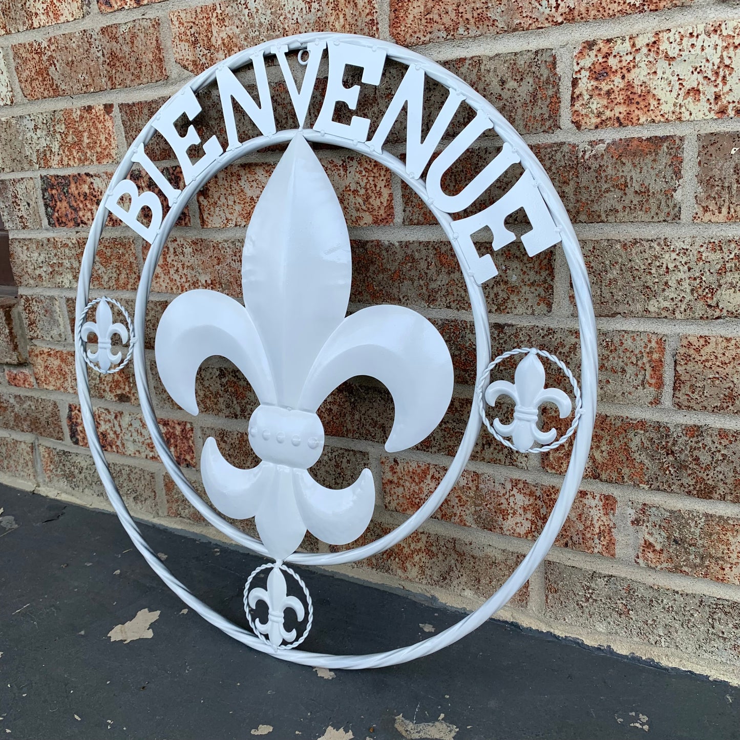 24", 32" GLOSS WHITE FLEUR DE LIS BIENVENUE METAL WALL ART WESTERN HOME DECOR