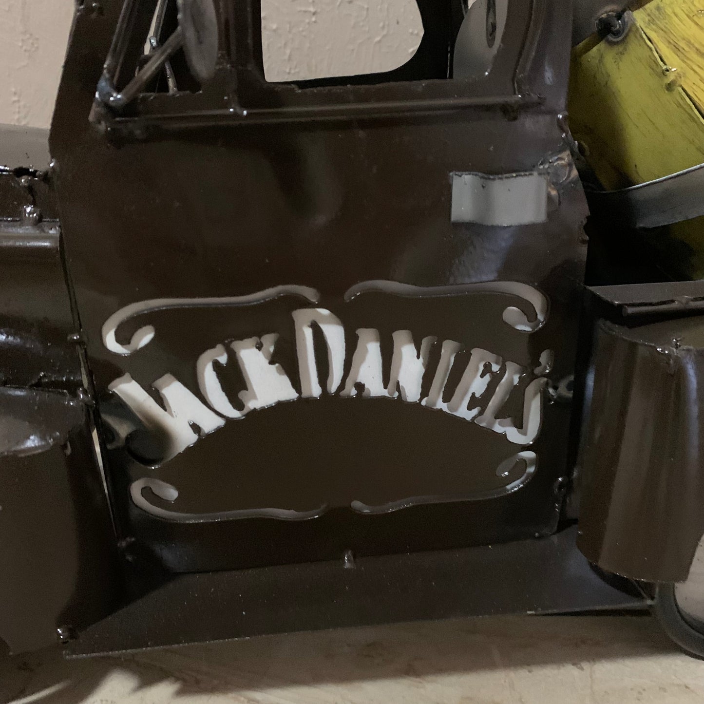 JACK DANIELS 20" PICKUP TRUCK METAL ART FIGURINE OUTDOOR & INDOOR GARDEN WESTERN HOME DECOR HANDMADE NEW 20"L x 10"W x 12" H #EH12536
