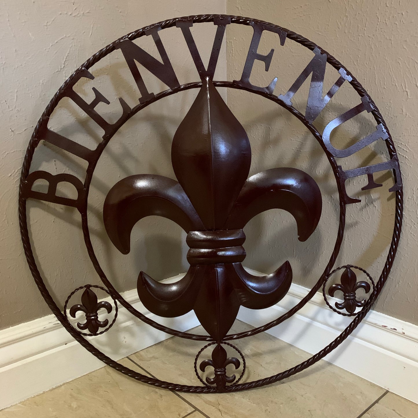 BIENVENUE FLEUR DE LIS GLOSSY BROWN METAL WALL ART WESTERN HOME DECOR NEW #EH10183