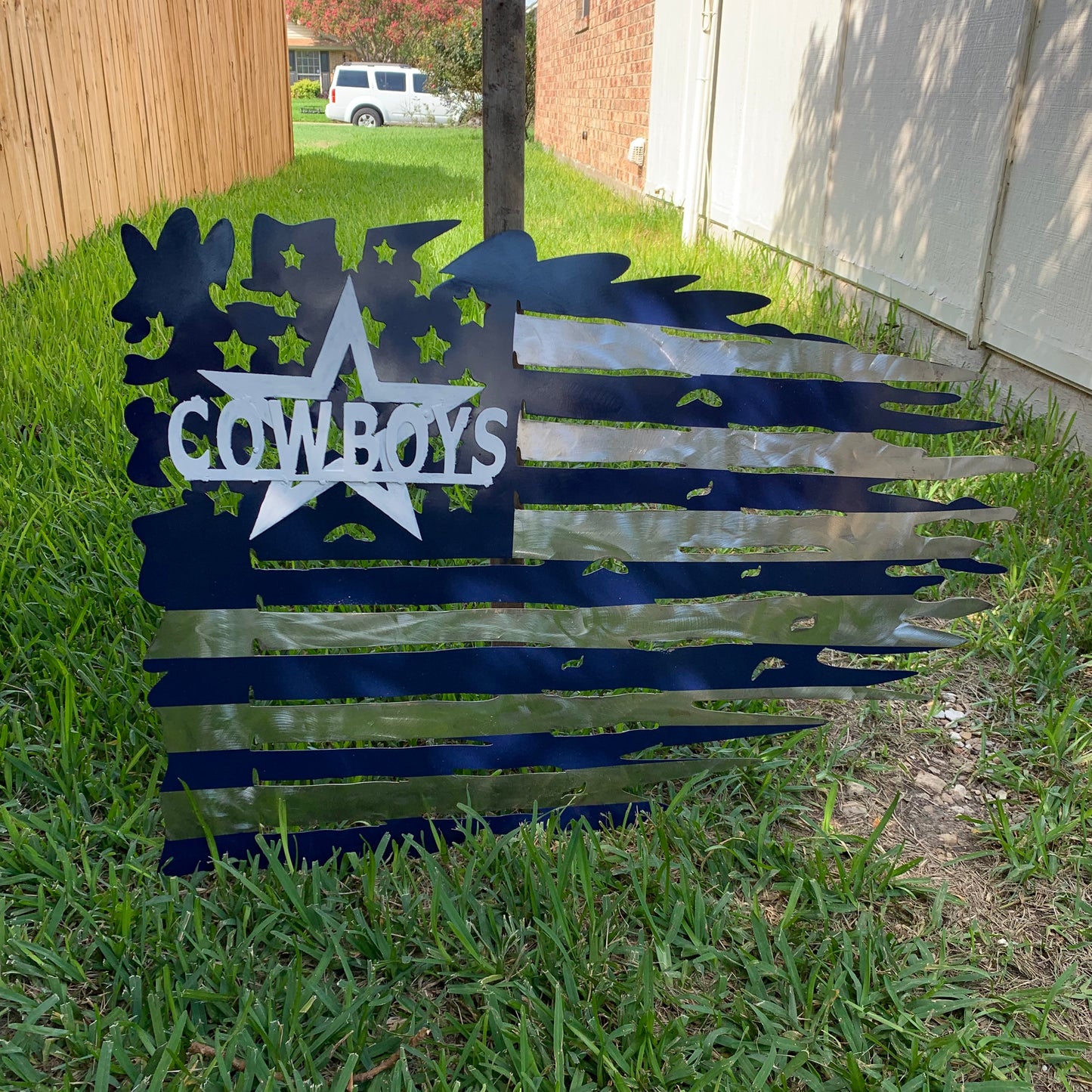 DALLAS COWBOYS METAL TATTERED FLAG NAVY BLUE, WHITE & SILVER CUSTOM VINTAGE CRAFT TEAM SIGN HANDMADE USA #EH11991