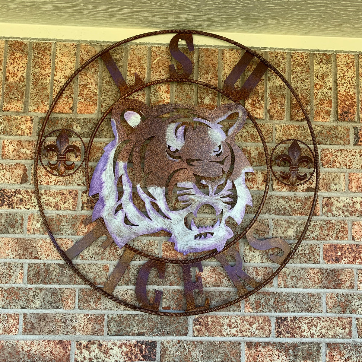 LSU TIGERS PURPLE WHITE CUSTOM METAL VINTAGE CRAFT SIGN TEAM WALL ART WESTERN HOME DECOR HANDMADE