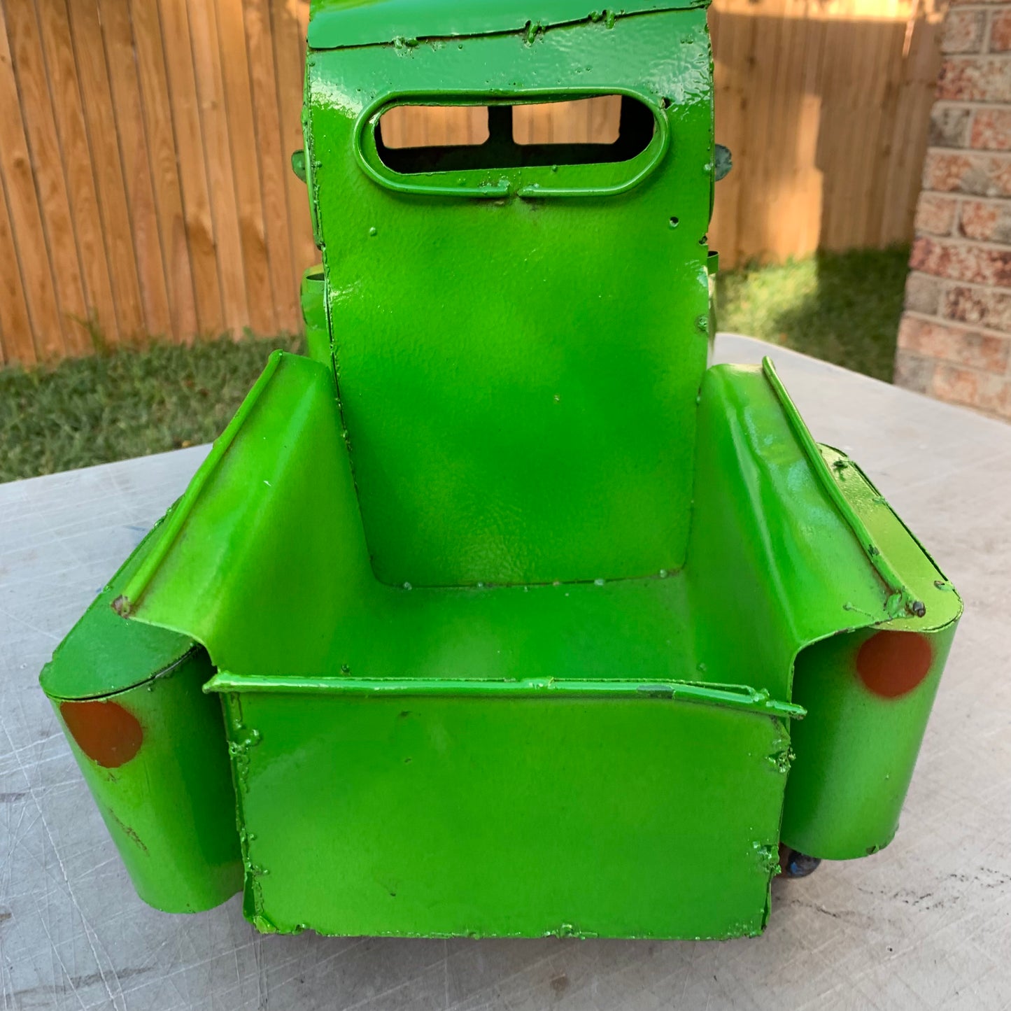 GARDEN GREEN 20" PICKUP TRUCK METAL ART GARDEN FIGURINE OUTDOOR & INDOOR GARDEN WESTERN HOME DECOR HANDMADE NEW SIZE 20"L x 10"W x 12" H #EH12523