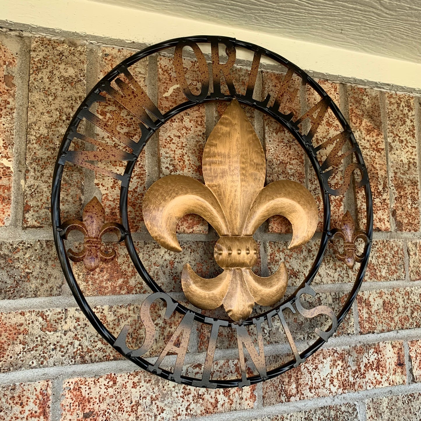 NEW ORLEANS SAINTS METAL SIGN WALL ART WESTERN HOME DECOR GOLD & BLACK HANDMADE #EH10272