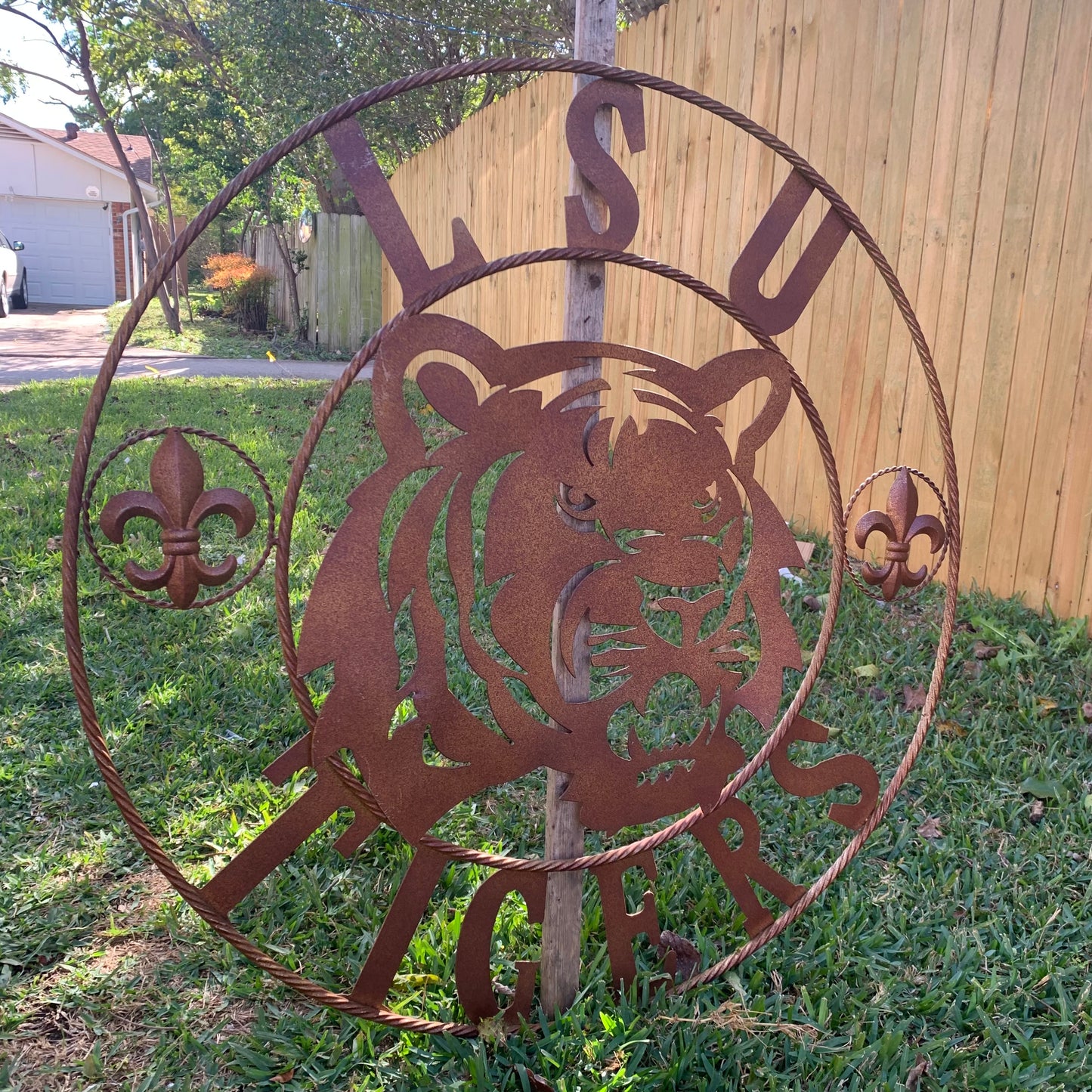 LSU TIGERS METAL CUSTOM VINTAGE CRAFT ART SIGN  WESTERN HOME DECOR 12,18",24",32",36"