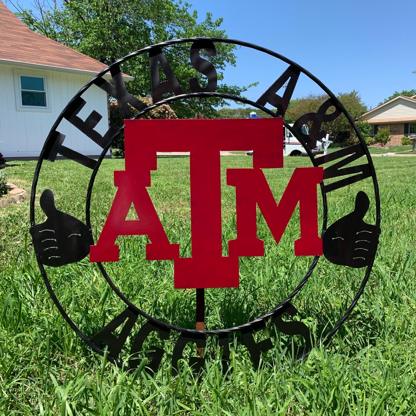 TEXAS A&M, GIGEM AGGIES THUMBS UP METAL CUSTOM VINTAGE CRAFT TEAM SIGN HANDMADE