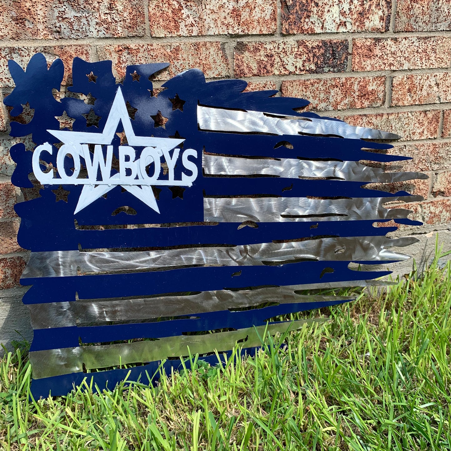 DALLAS COWBOYS METAL TATTERED FLAG NAVY BLUE, WHITE & SILVER CUSTOM VINTAGE CRAFT TEAM SIGN HANDMADE USA #EH11991